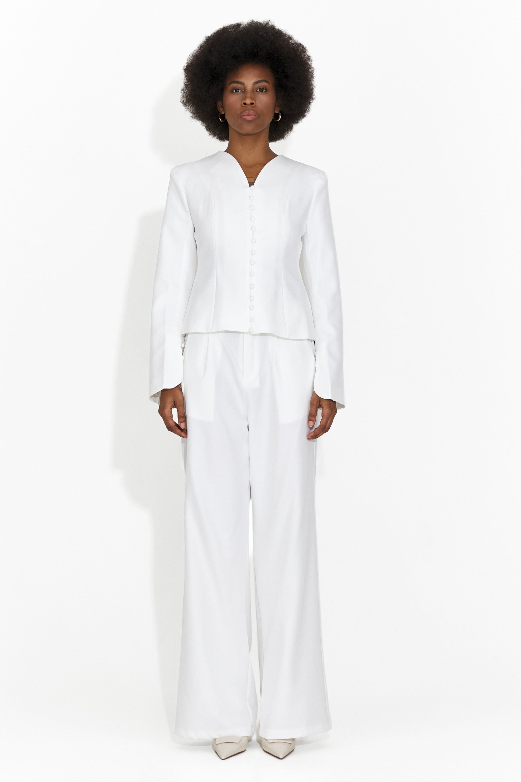 Елегантен бял костюм с панталон Jayne Bogas