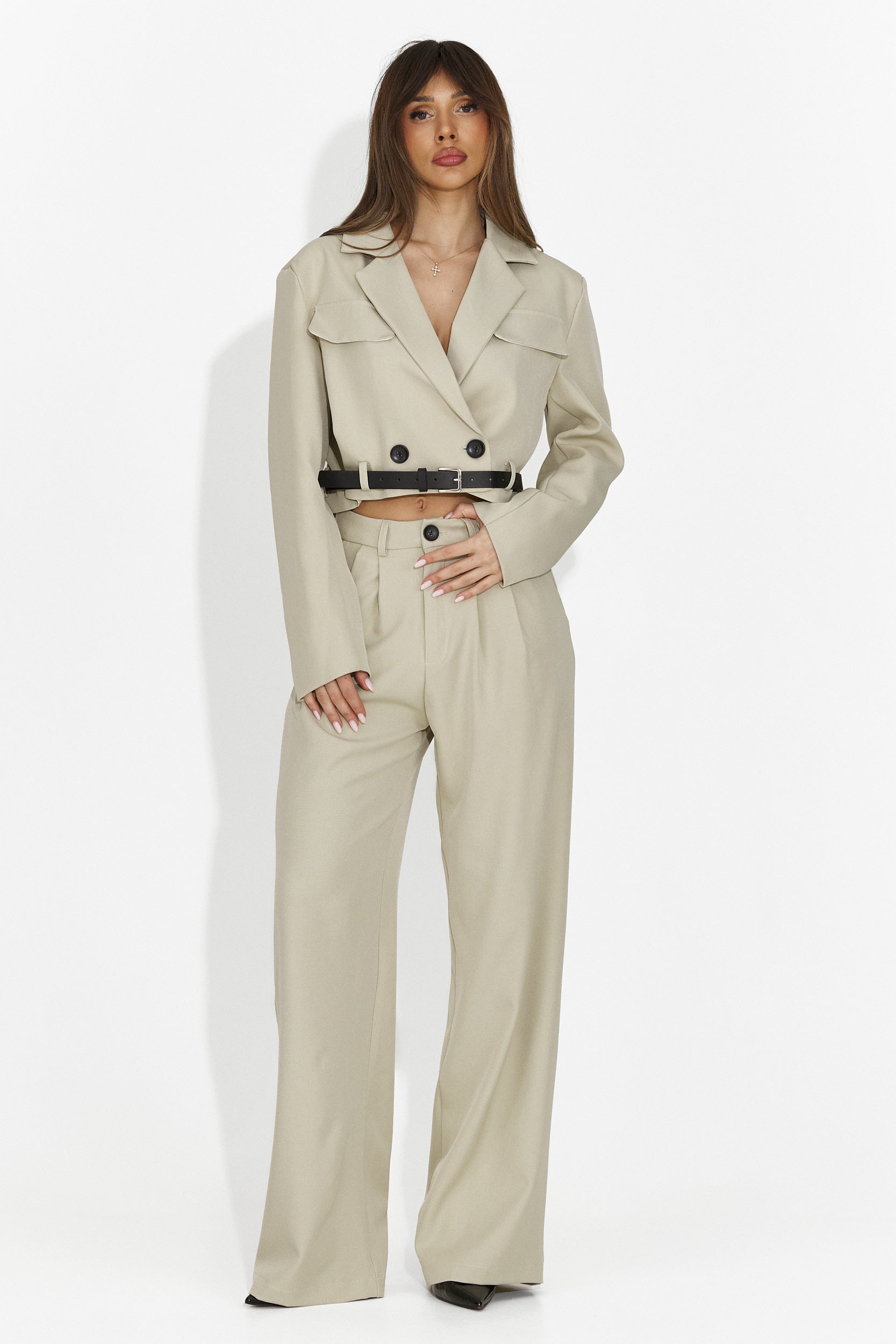 Елегантен дамски костюм в бежово Esmara Bogas