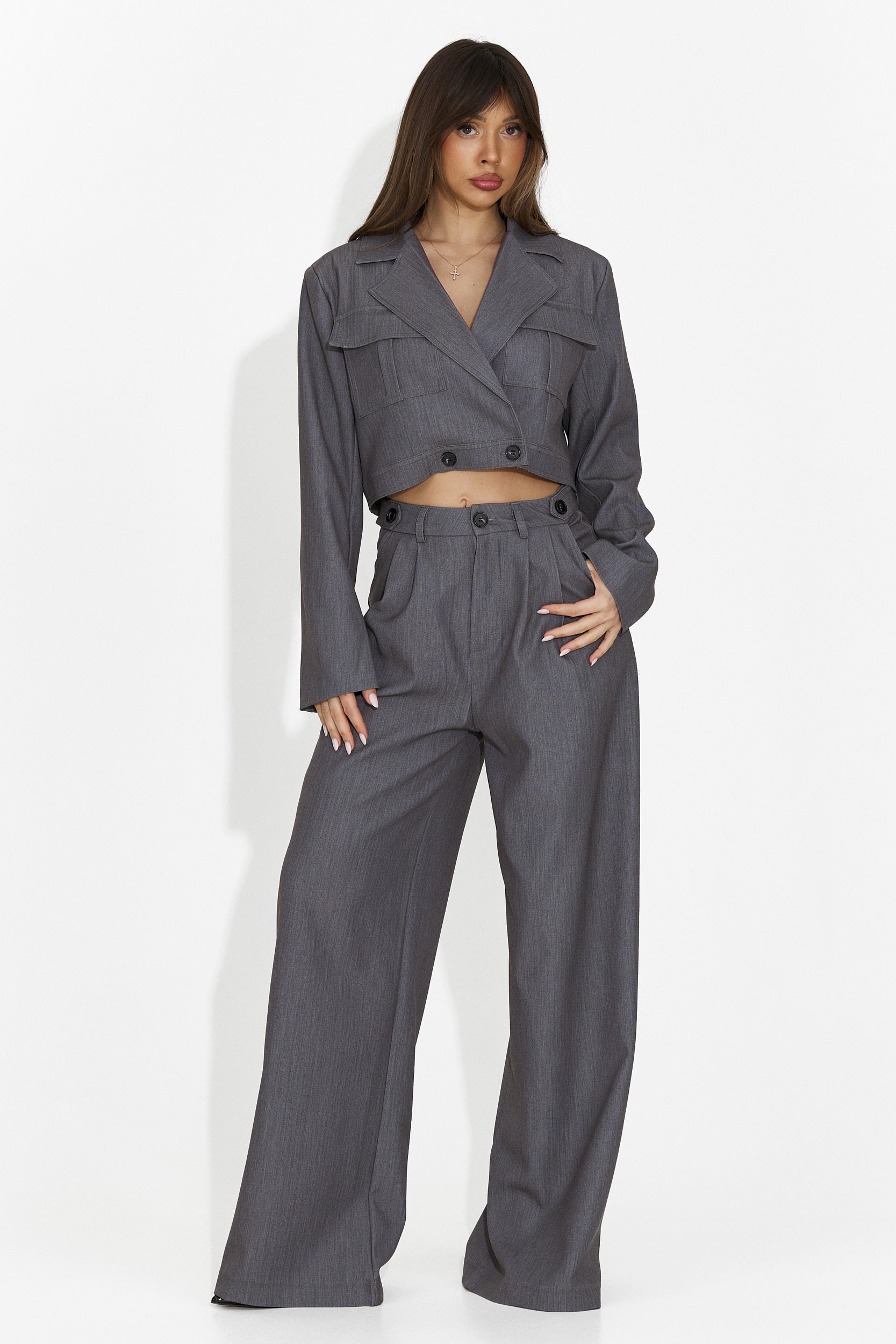 Елегантен дамски костюм в сиво Adnana Bogas