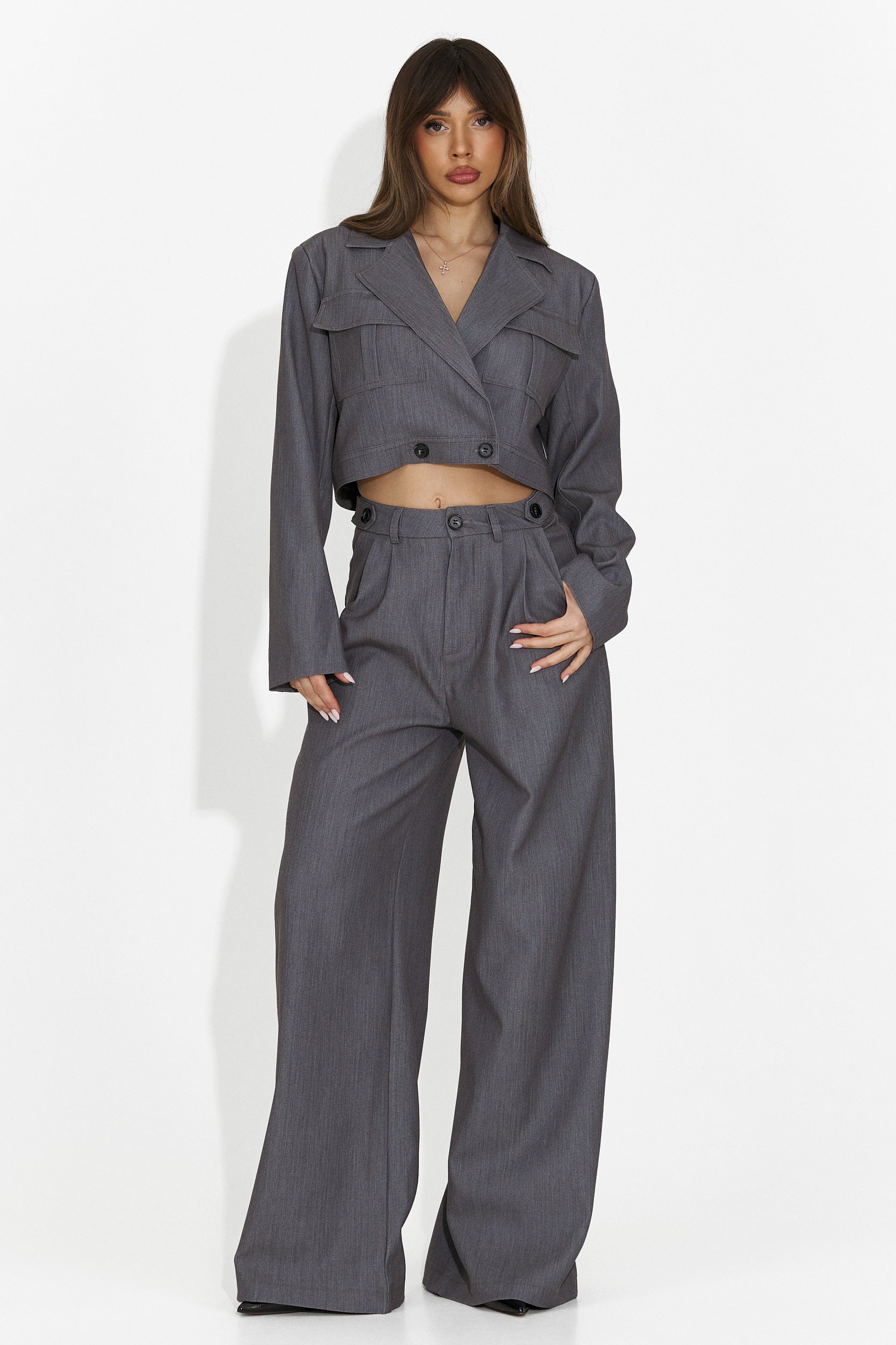 Елегантен дамски костюм в сиво Adnana Bogas