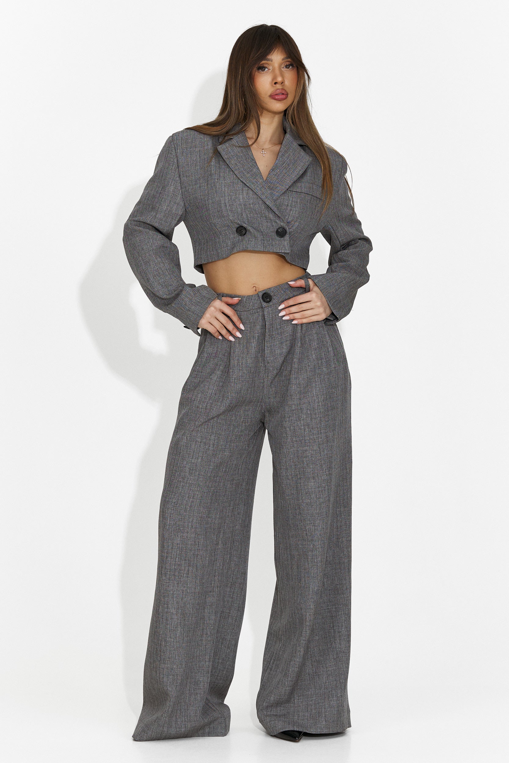 Елегантен дамски костюм в сиво Danetia Bogas