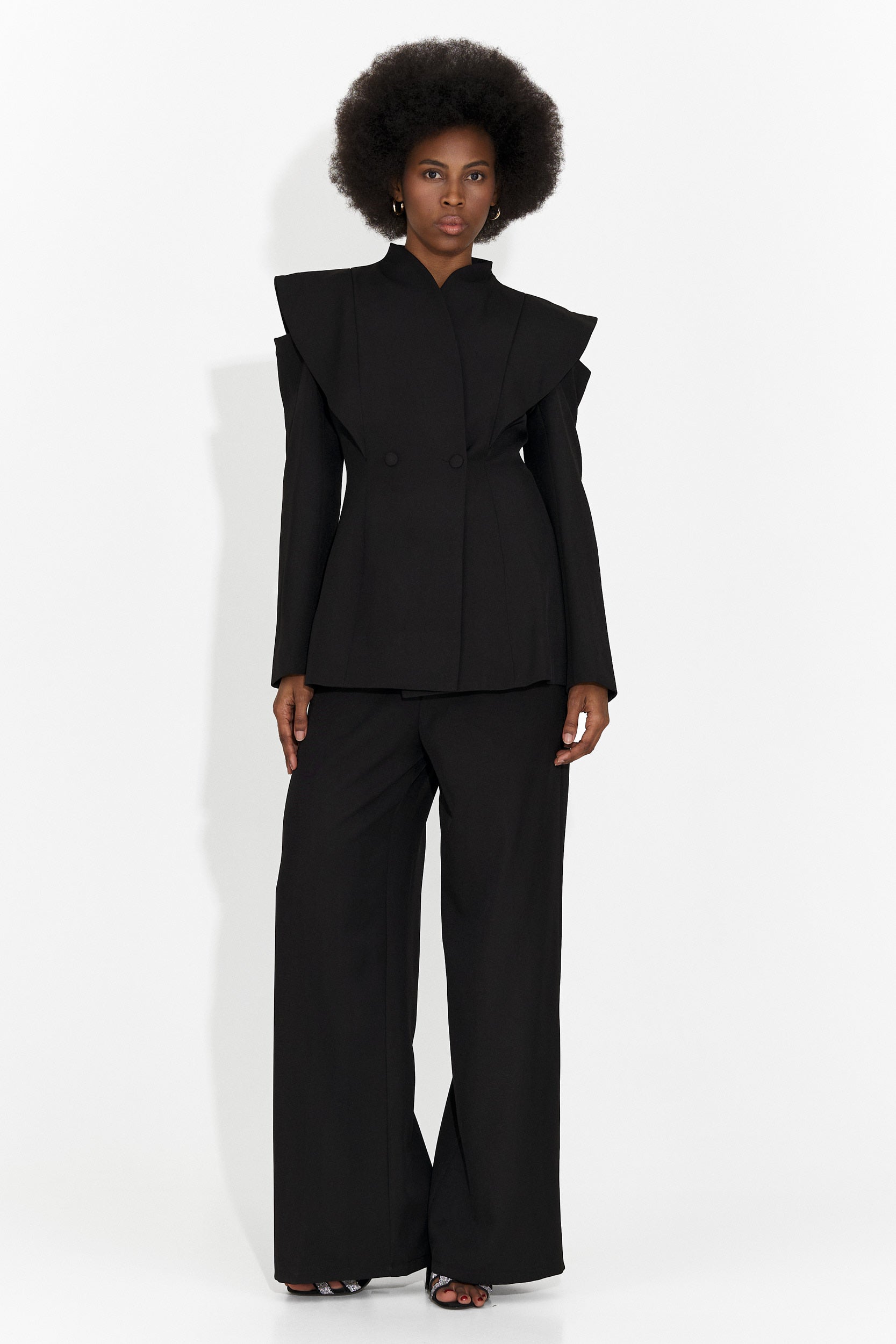 Елегантен дамски костюм в черно Latefa Bogas