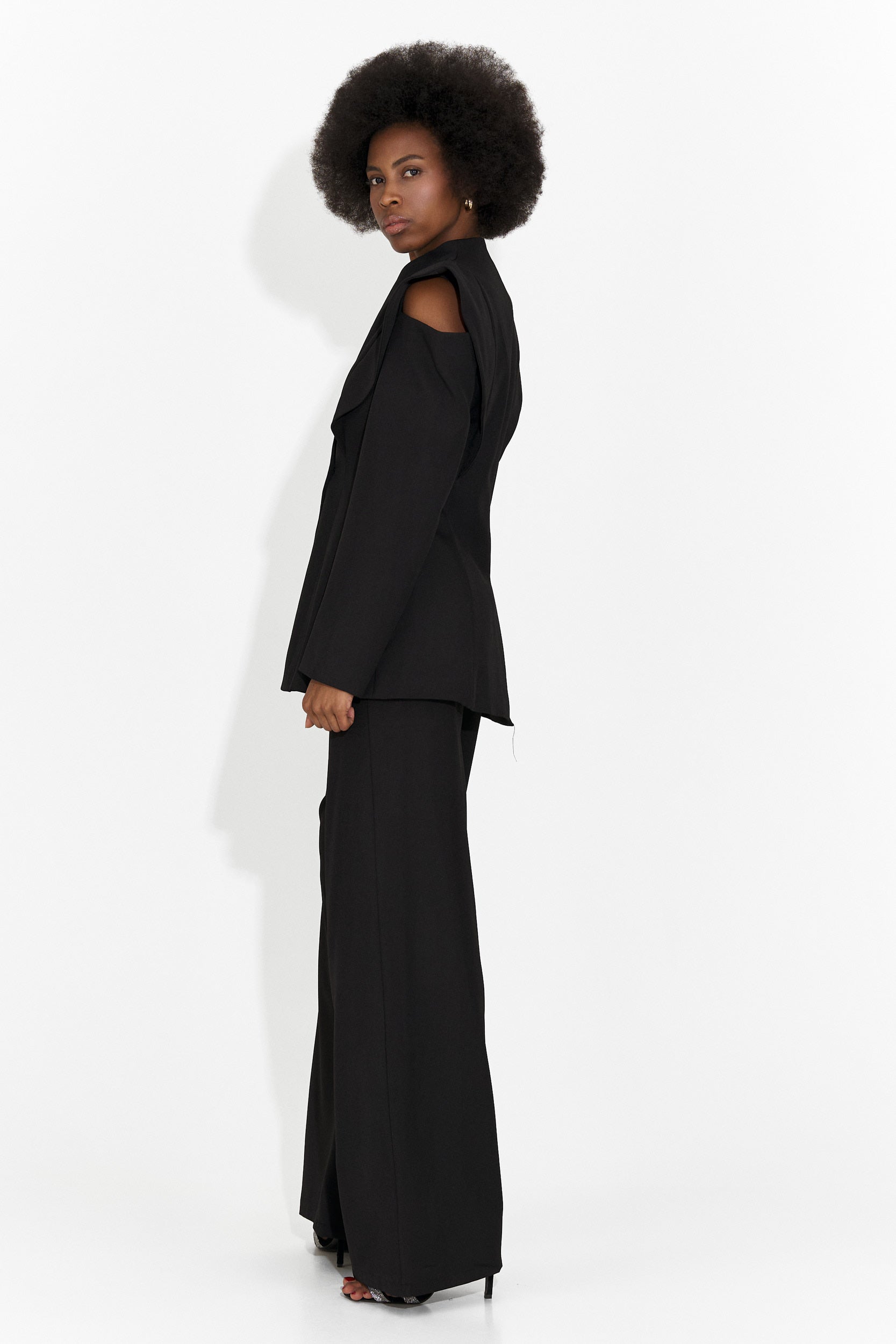 Елегантен дамски костюм в черно Latefa Bogas