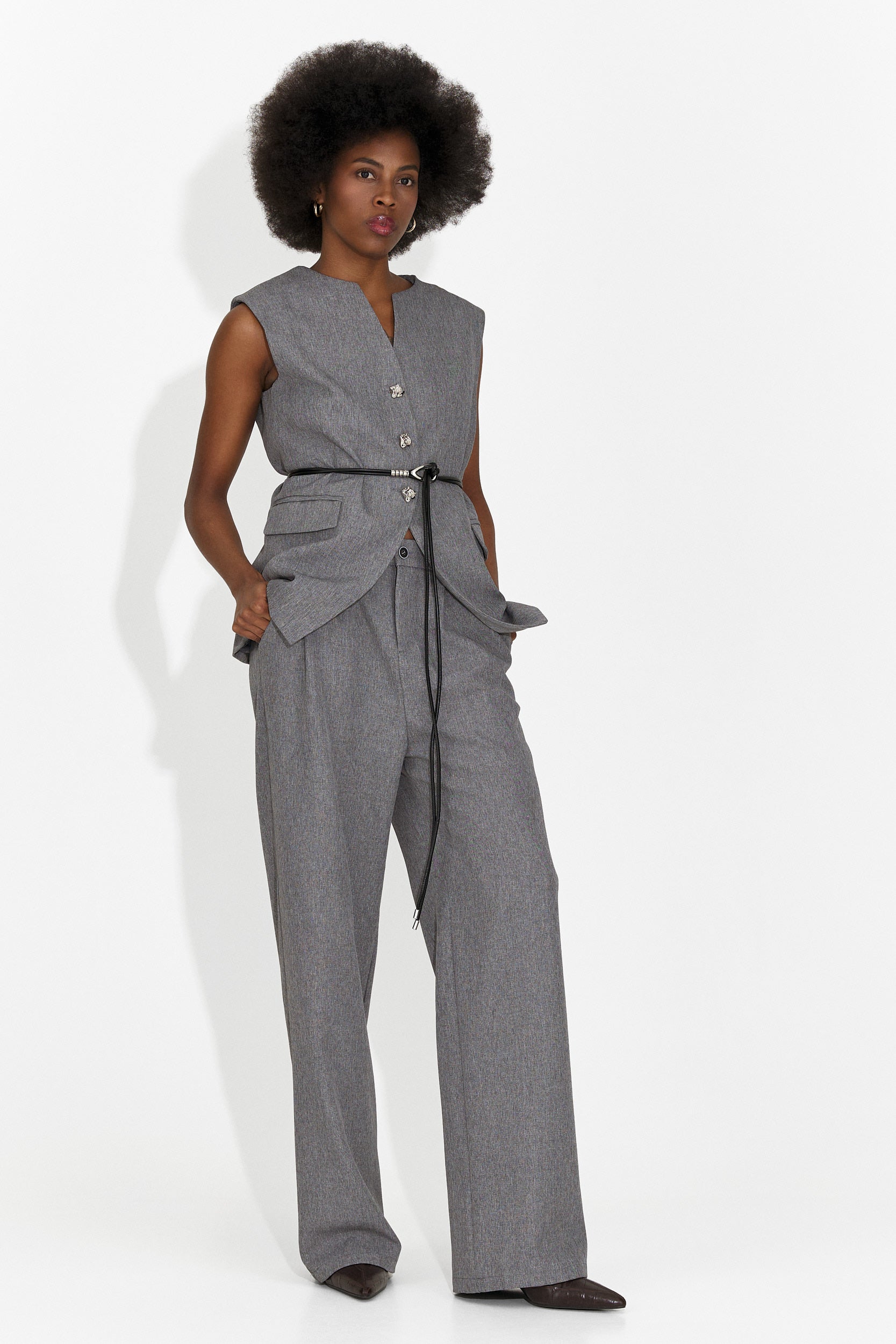 Дамски костюм жилетка + панталони сиви Avilma Bogas