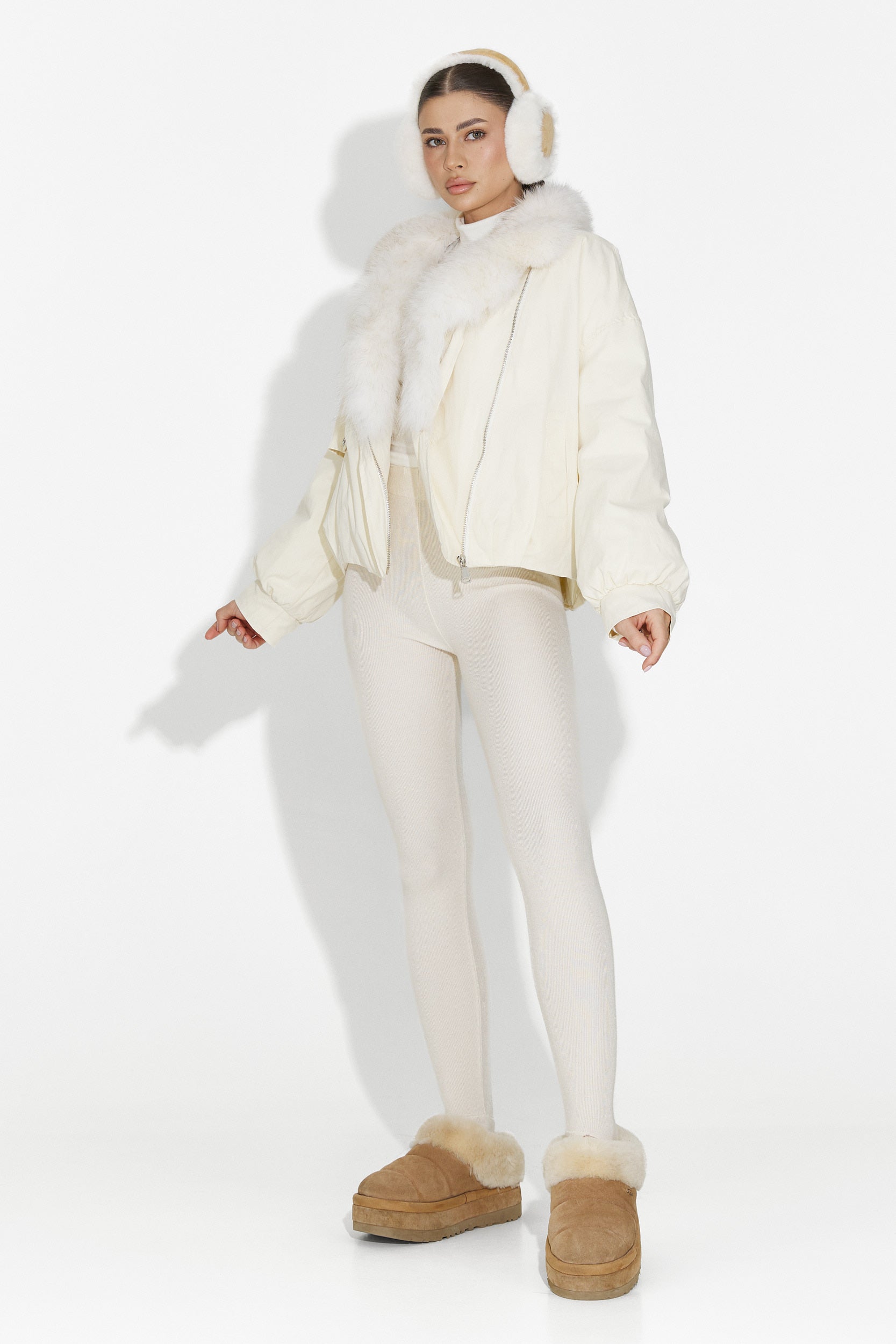 Дамско кежуал бежово яке Eriora Bogas