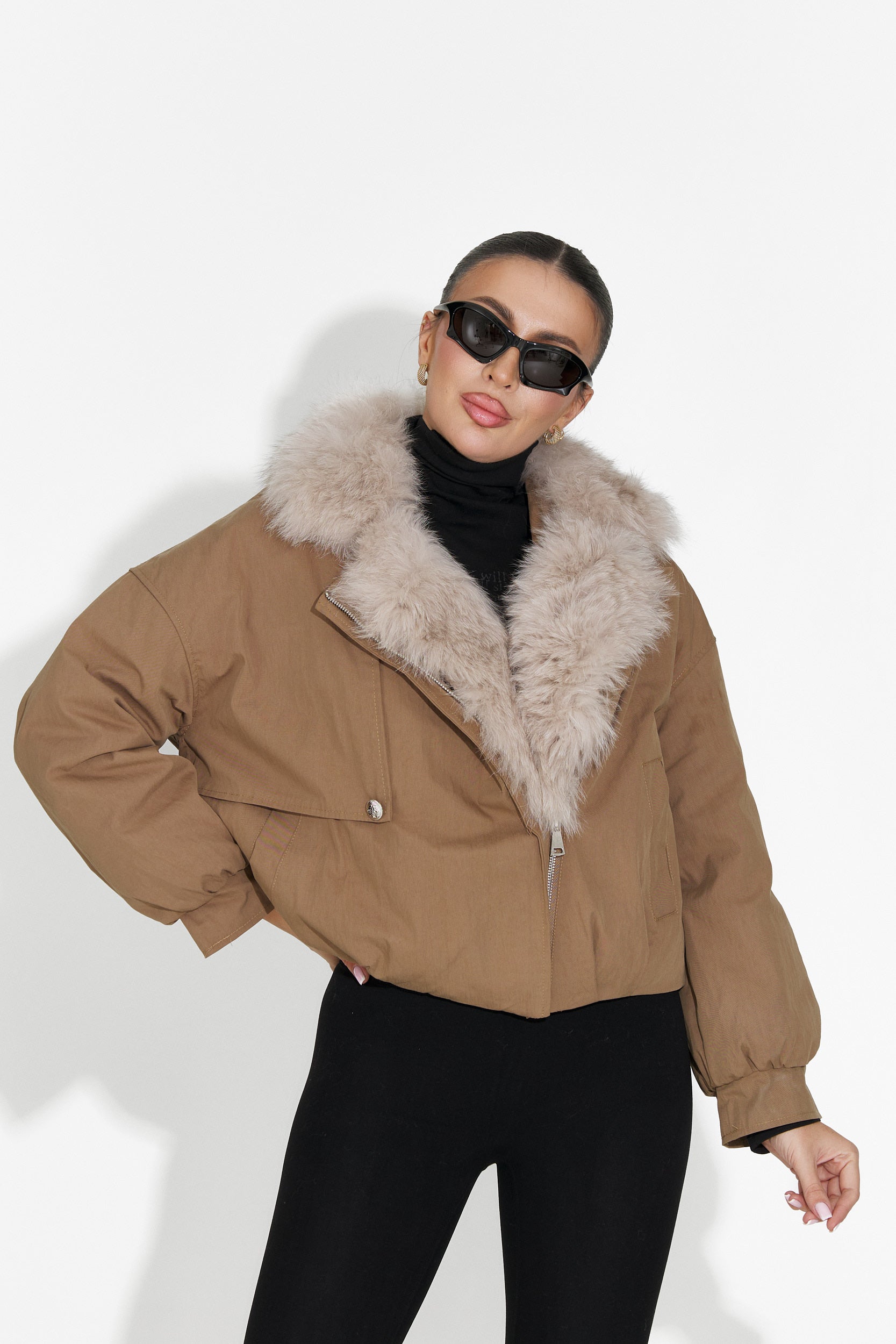 Кафяво дамско спортно яке Eriora Bogas