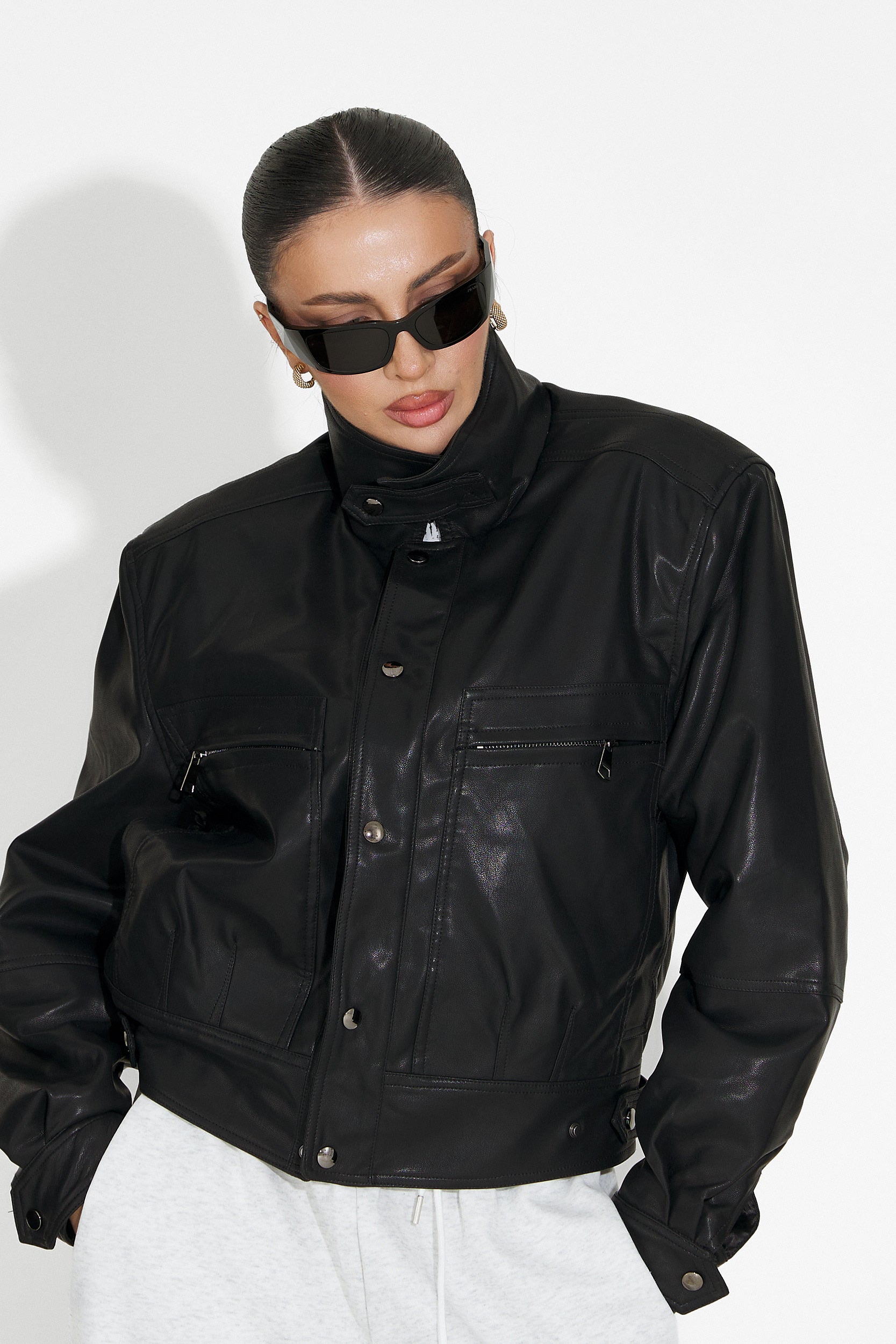 Черно дамско спортно яке Giselia Bogas