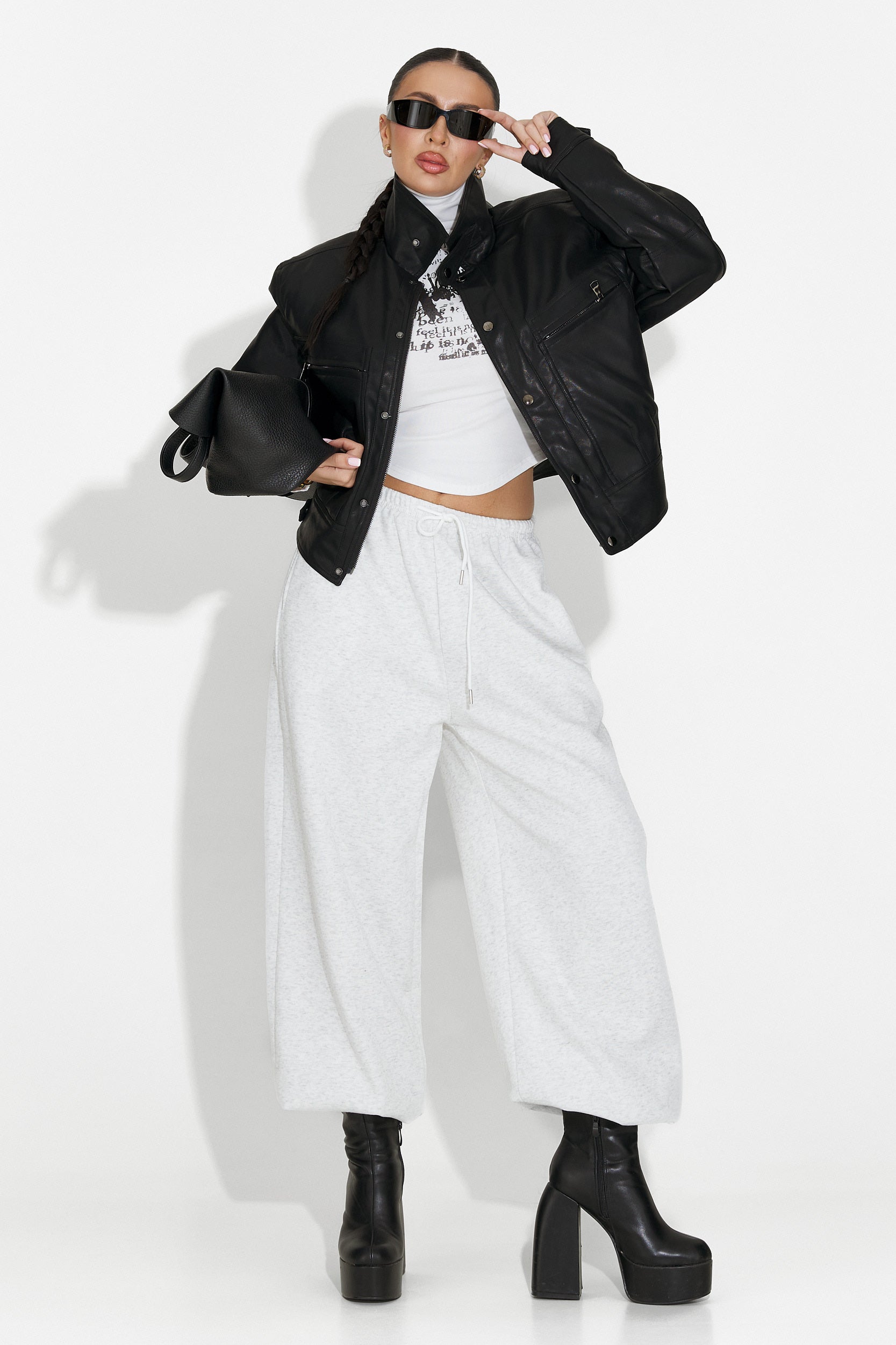 Черно дамско спортно яке Giselia Bogas