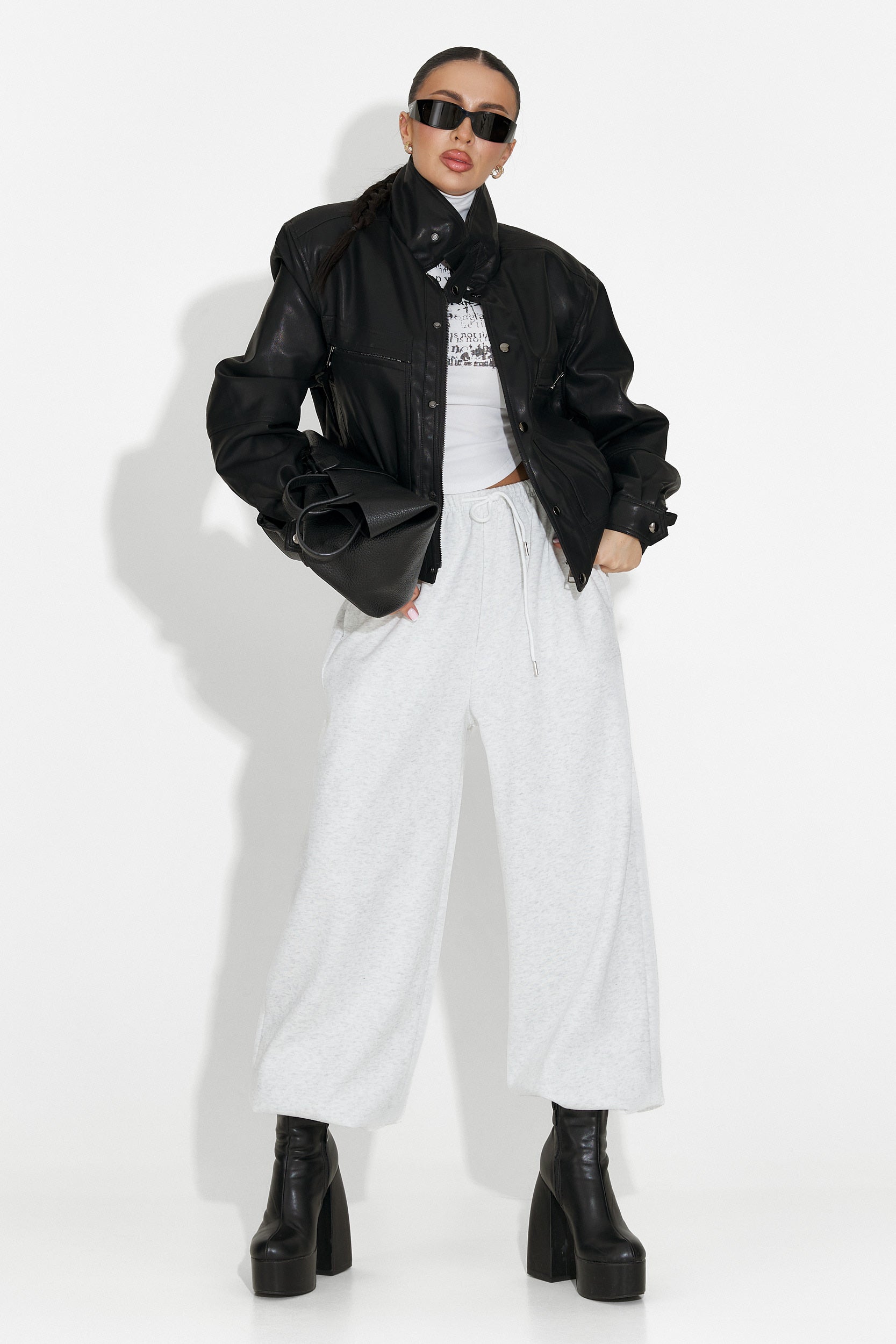 Черно дамско спортно яке Giselia Bogas