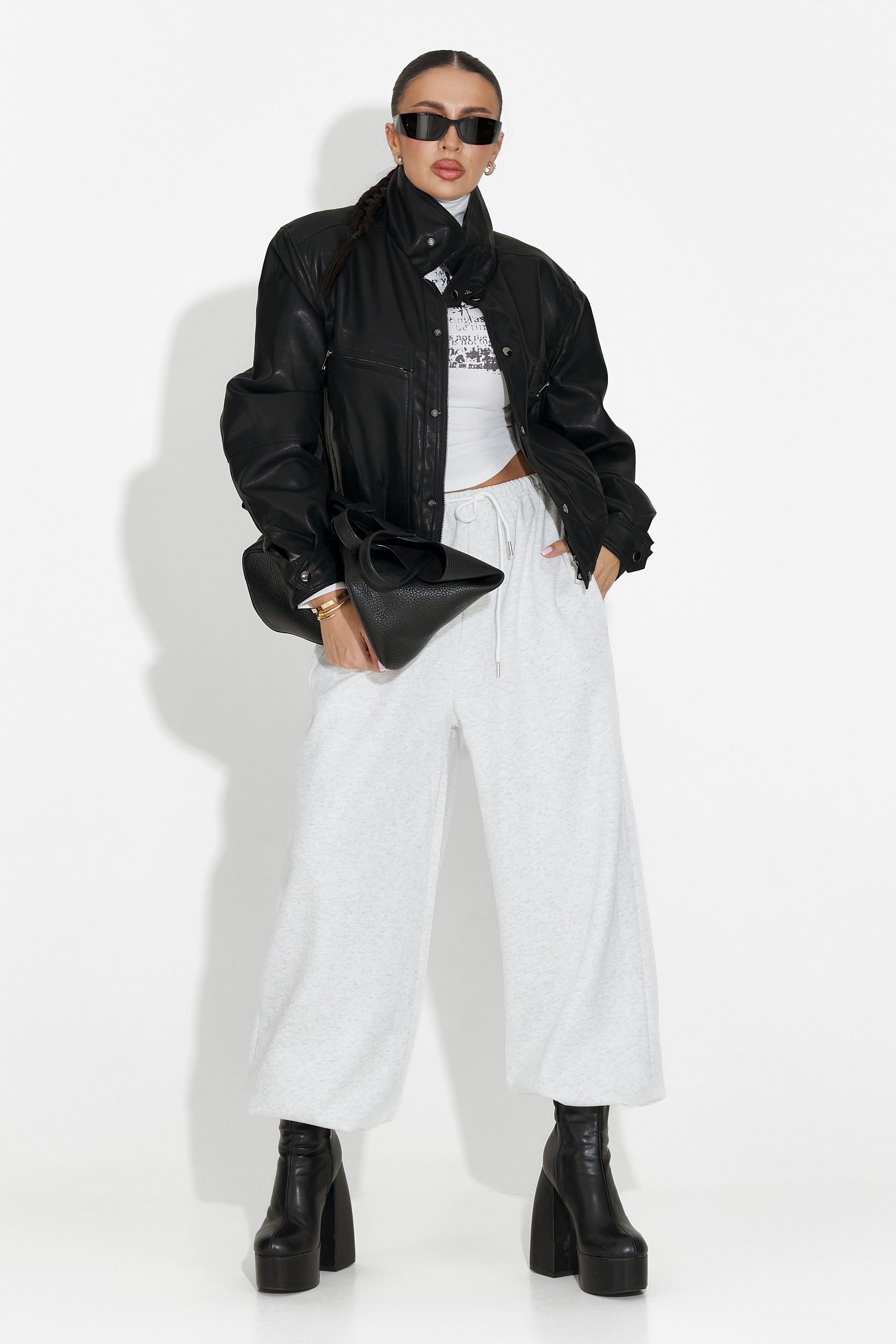 Черно дамско спортно яке Giselia Bogas