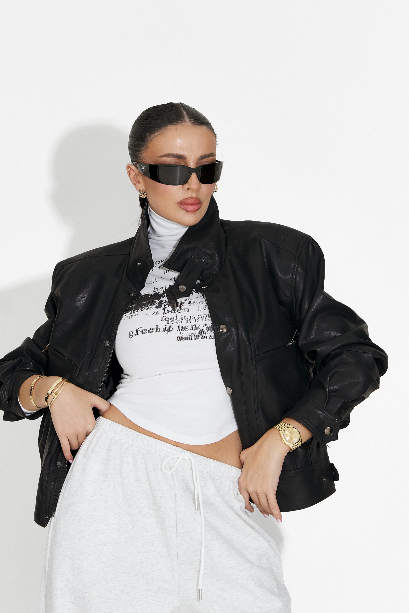 Черно дамско спортно яке Giselia Bogas