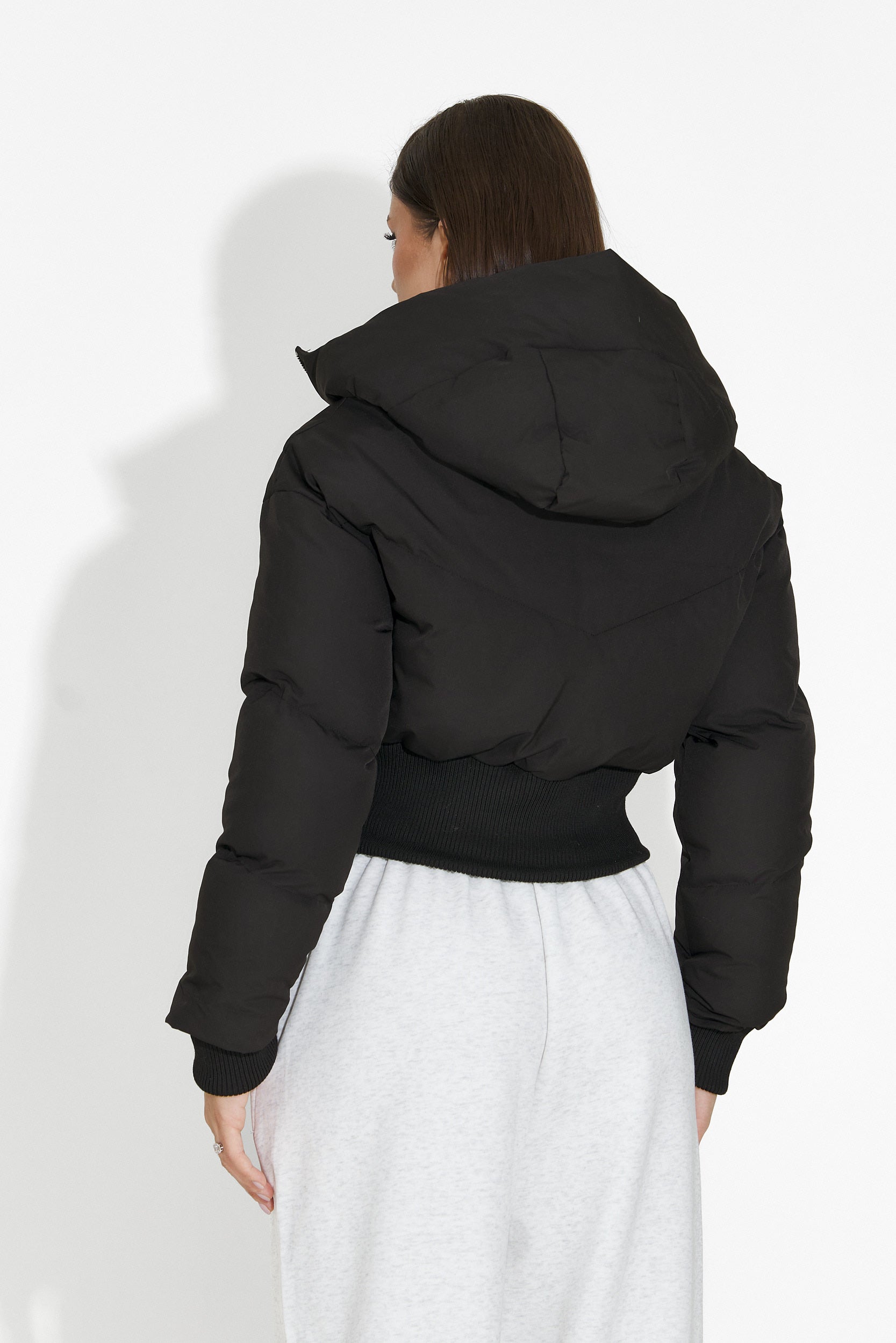 Черно дамско спортно яке Lumaya Bogas