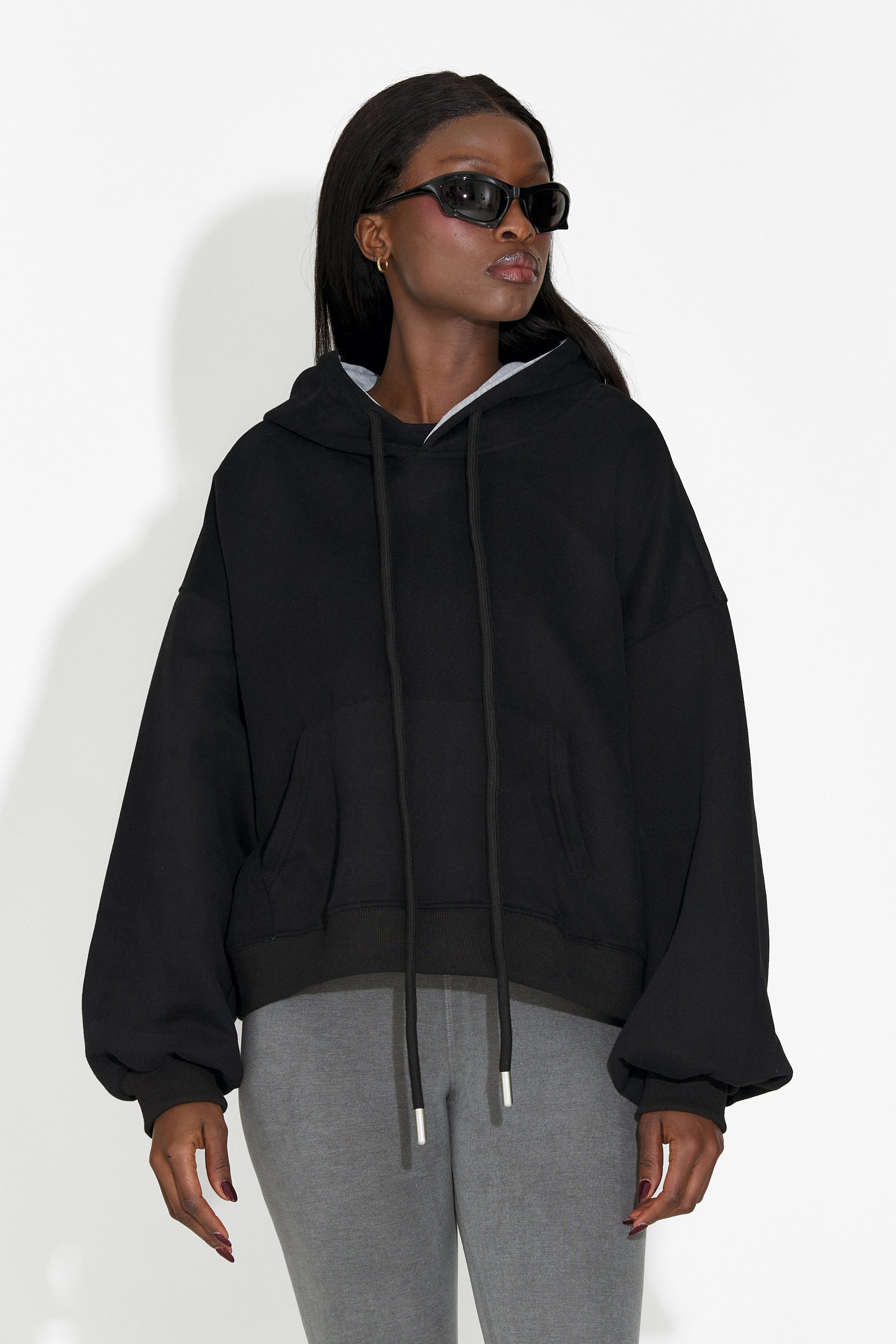 Дамско спортно яке в черно Loravia Bogas