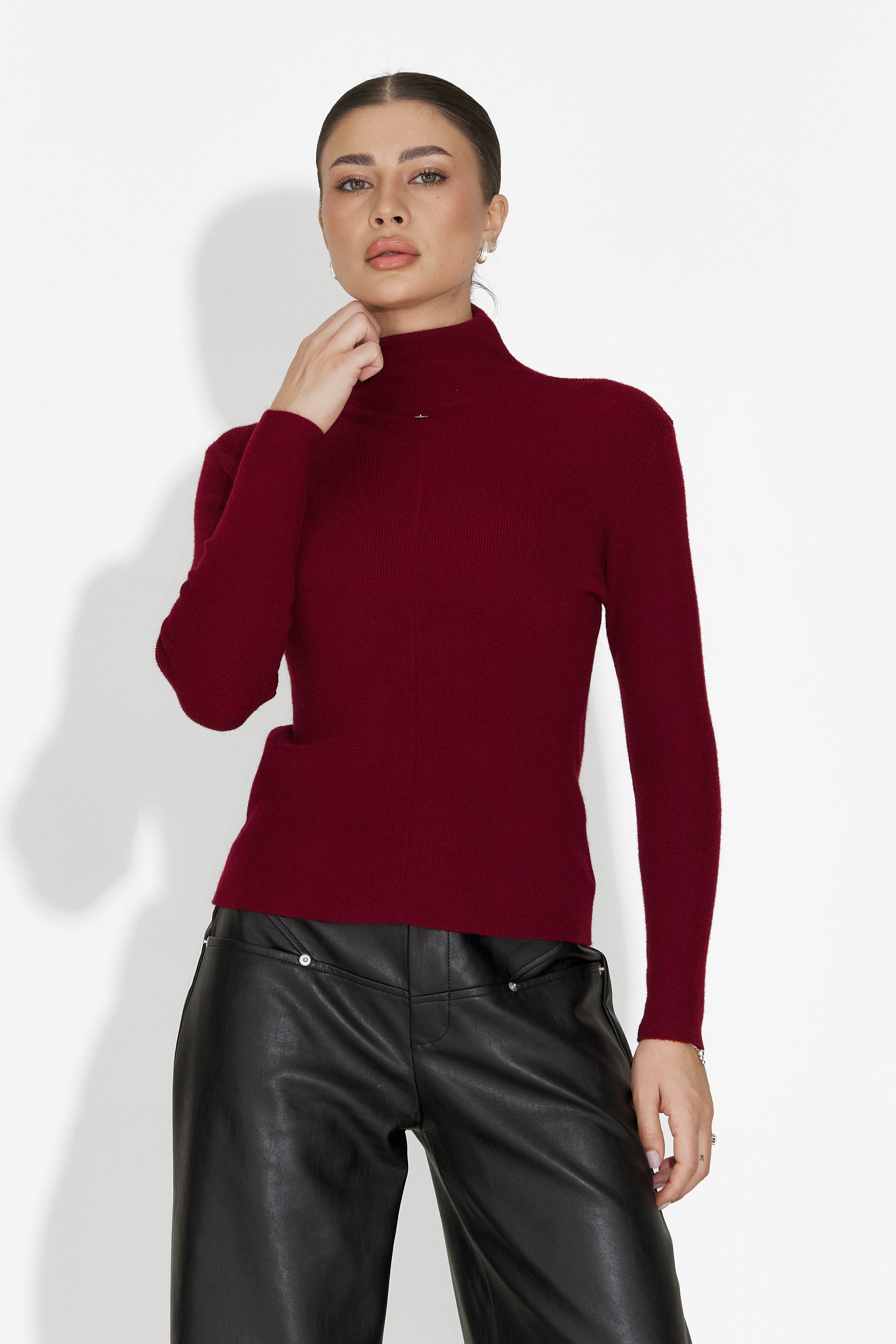 Дамска кежуал хеланка в бордо от Invera Bogas