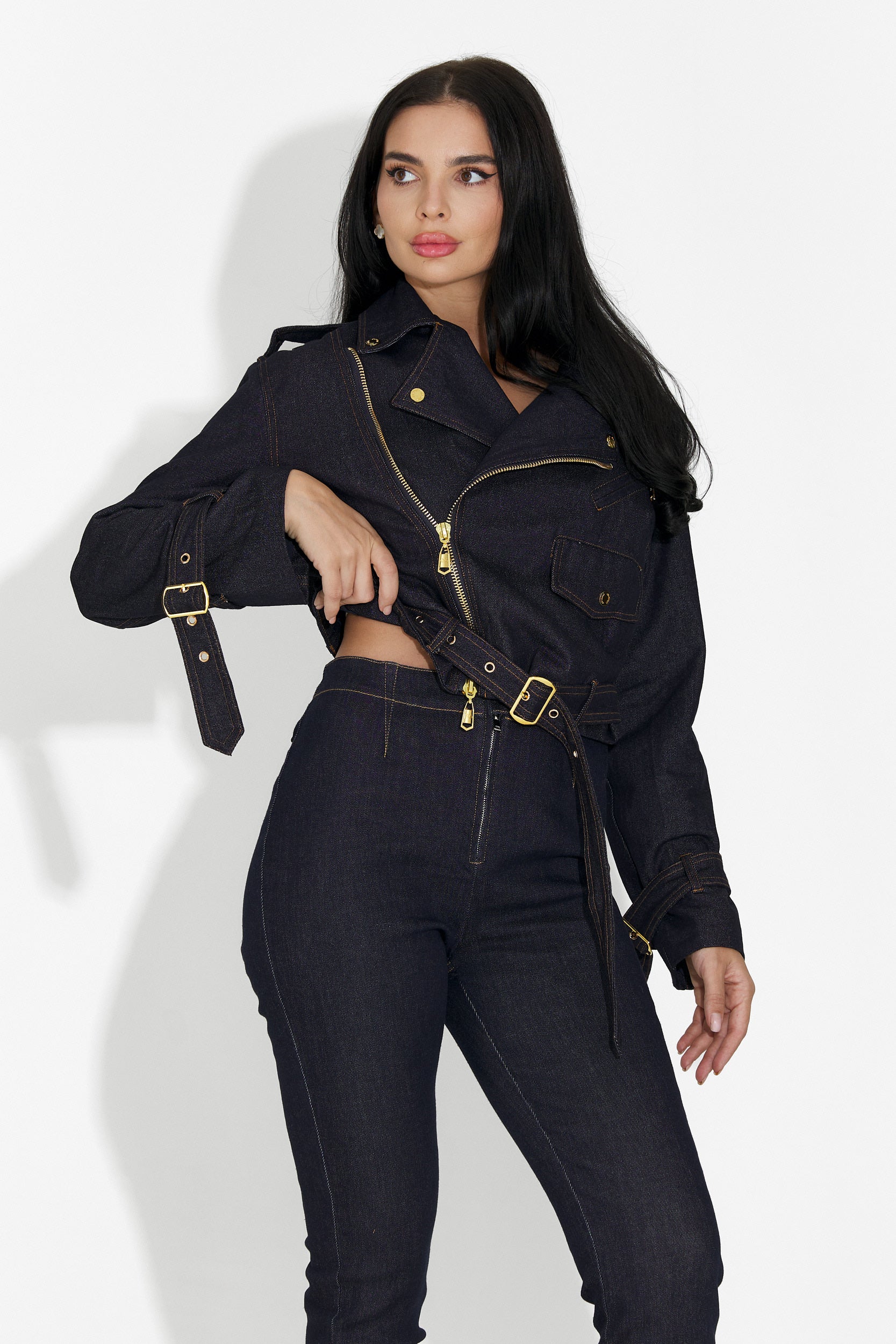 Дамско кежуал сако в тъмносиньо от Renatia Bogas