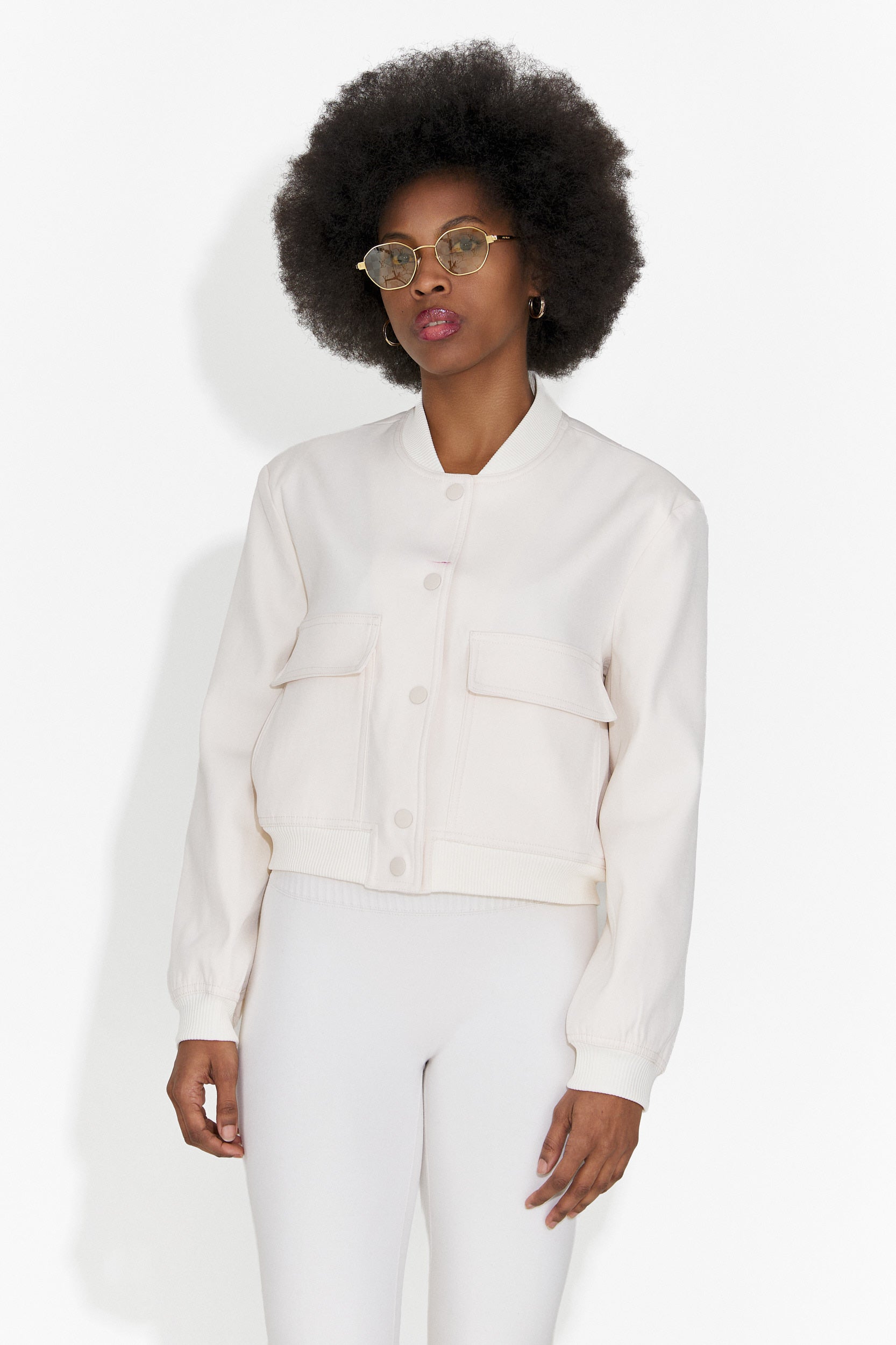 Ежедневно дамско яке в кремав цвят Cataleia Bogas