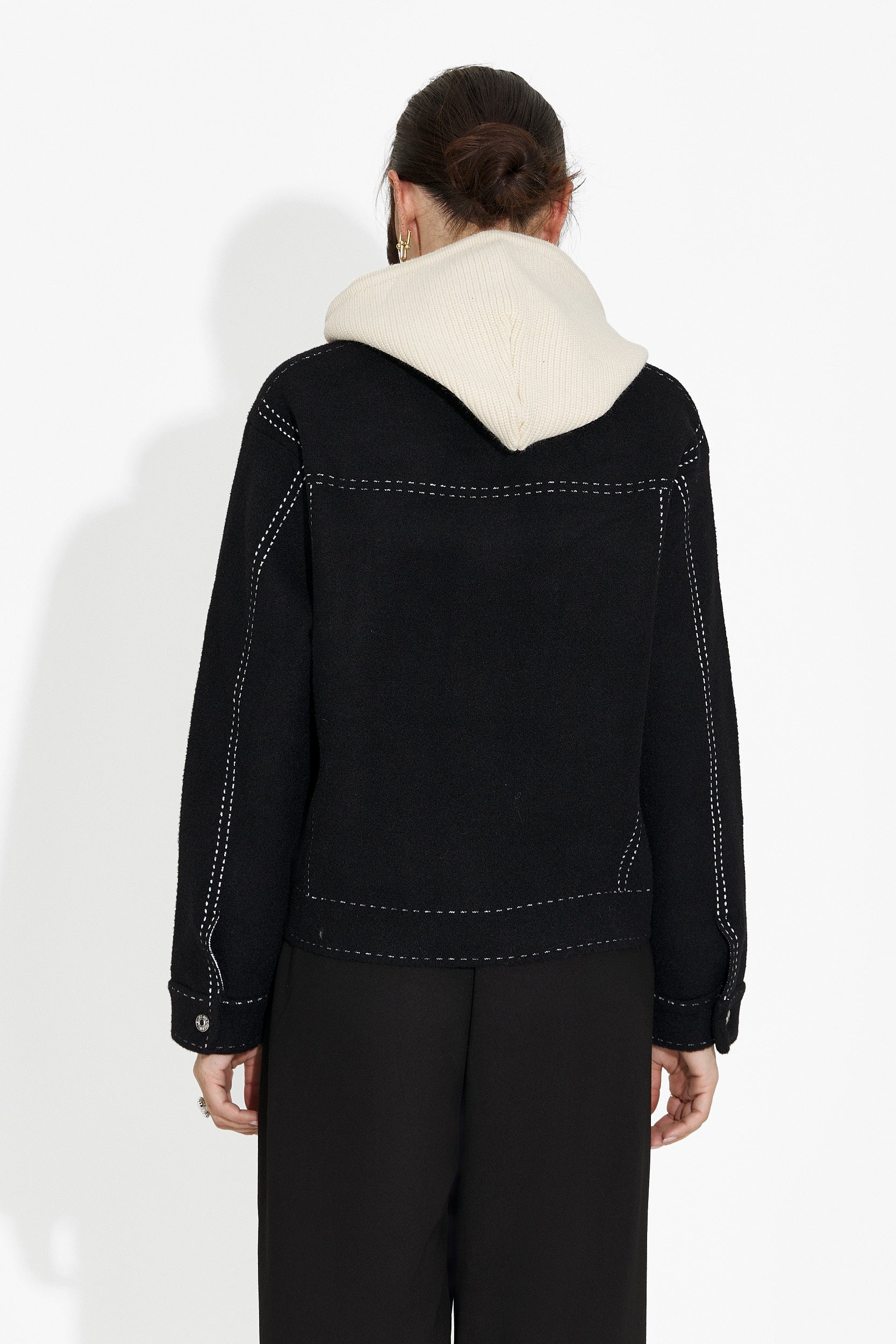 Дамско ежедневно черно яке Mirtha Bogas