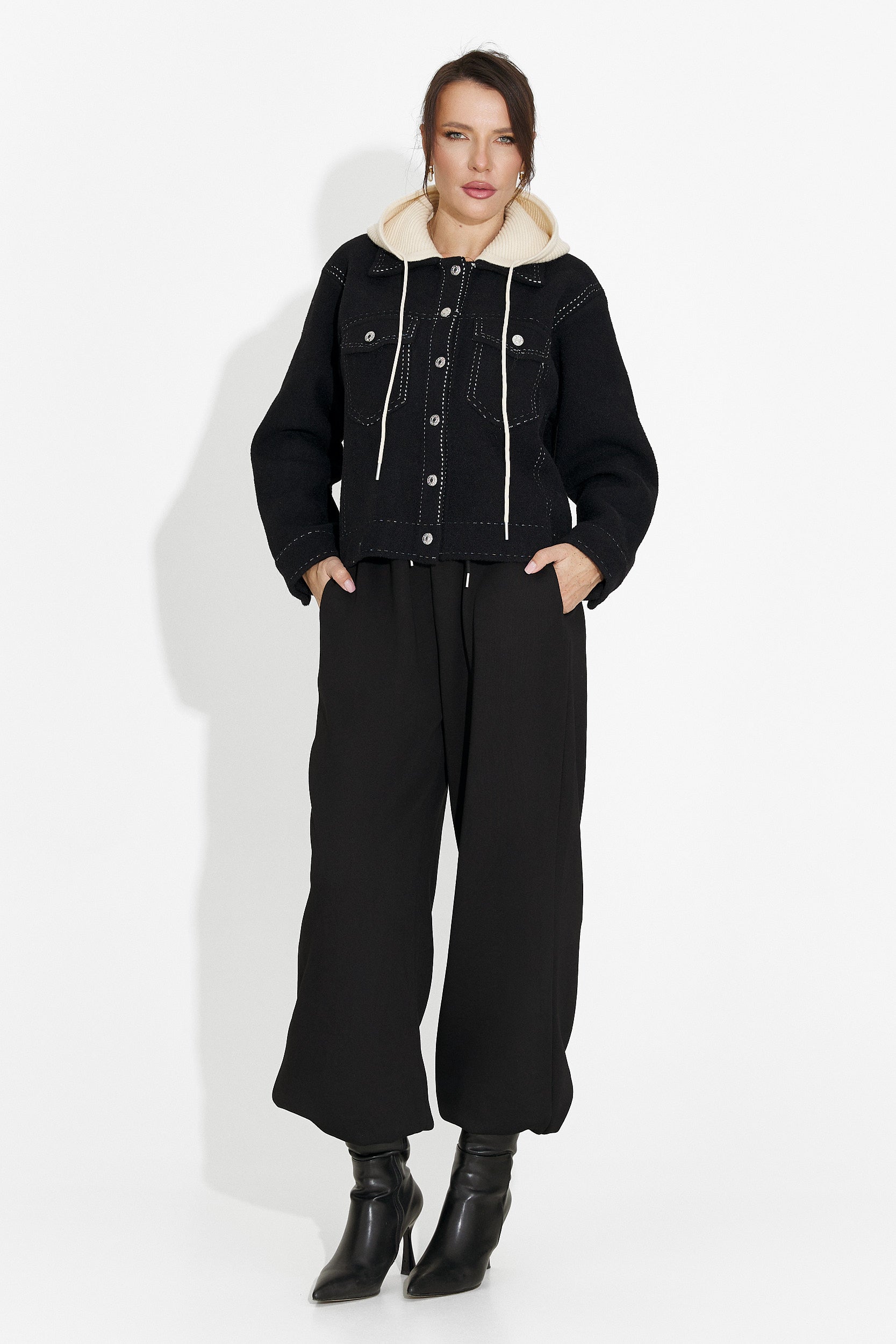 Дамско ежедневно черно яке Mirtha Bogas