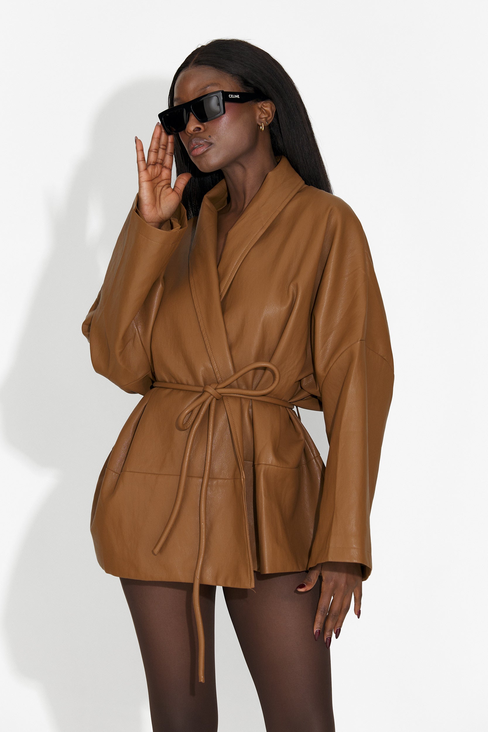 Елегантно дамско яке в морско синьо Wandia Bogas