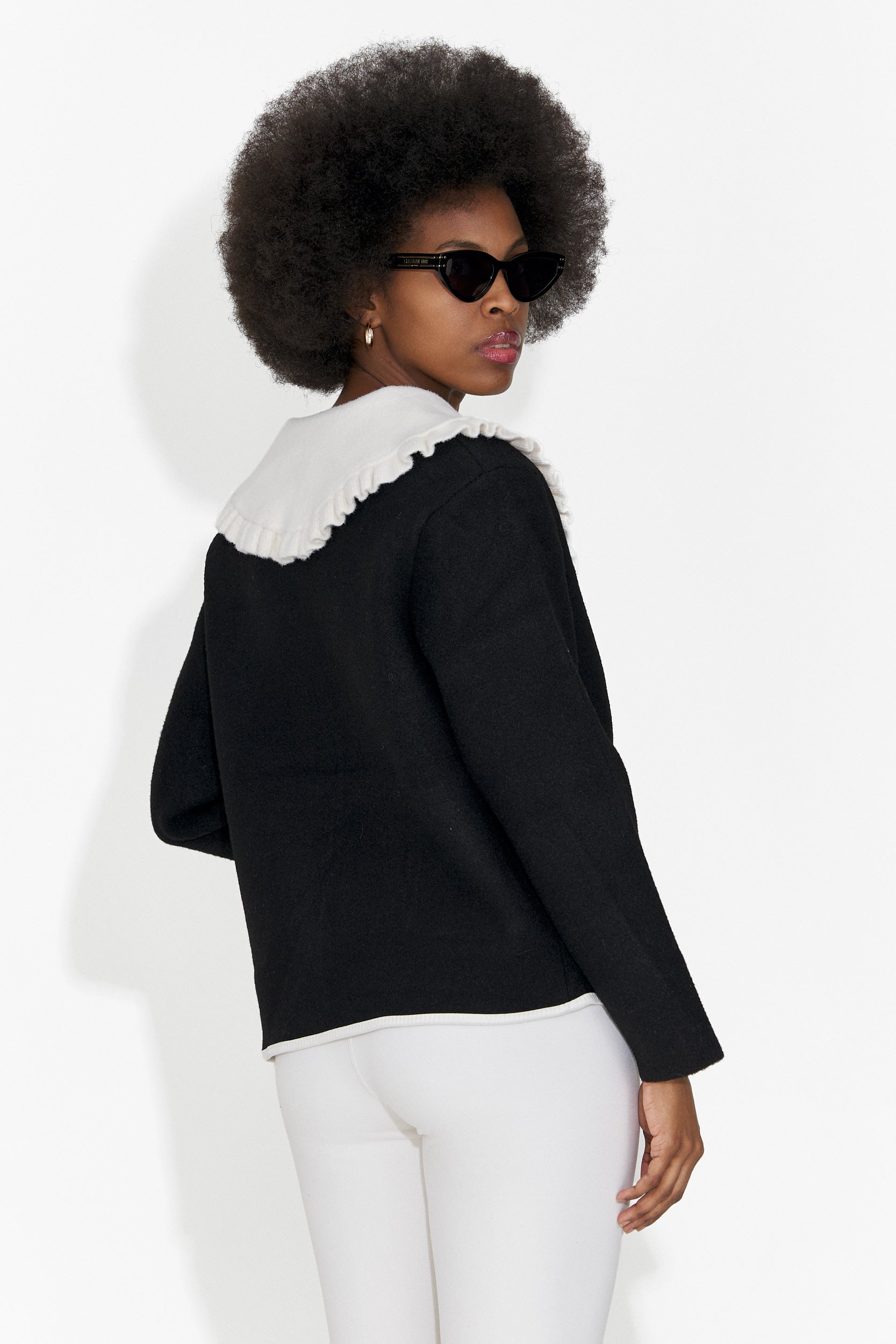 Елегантно дамско черно яке Атила Богас