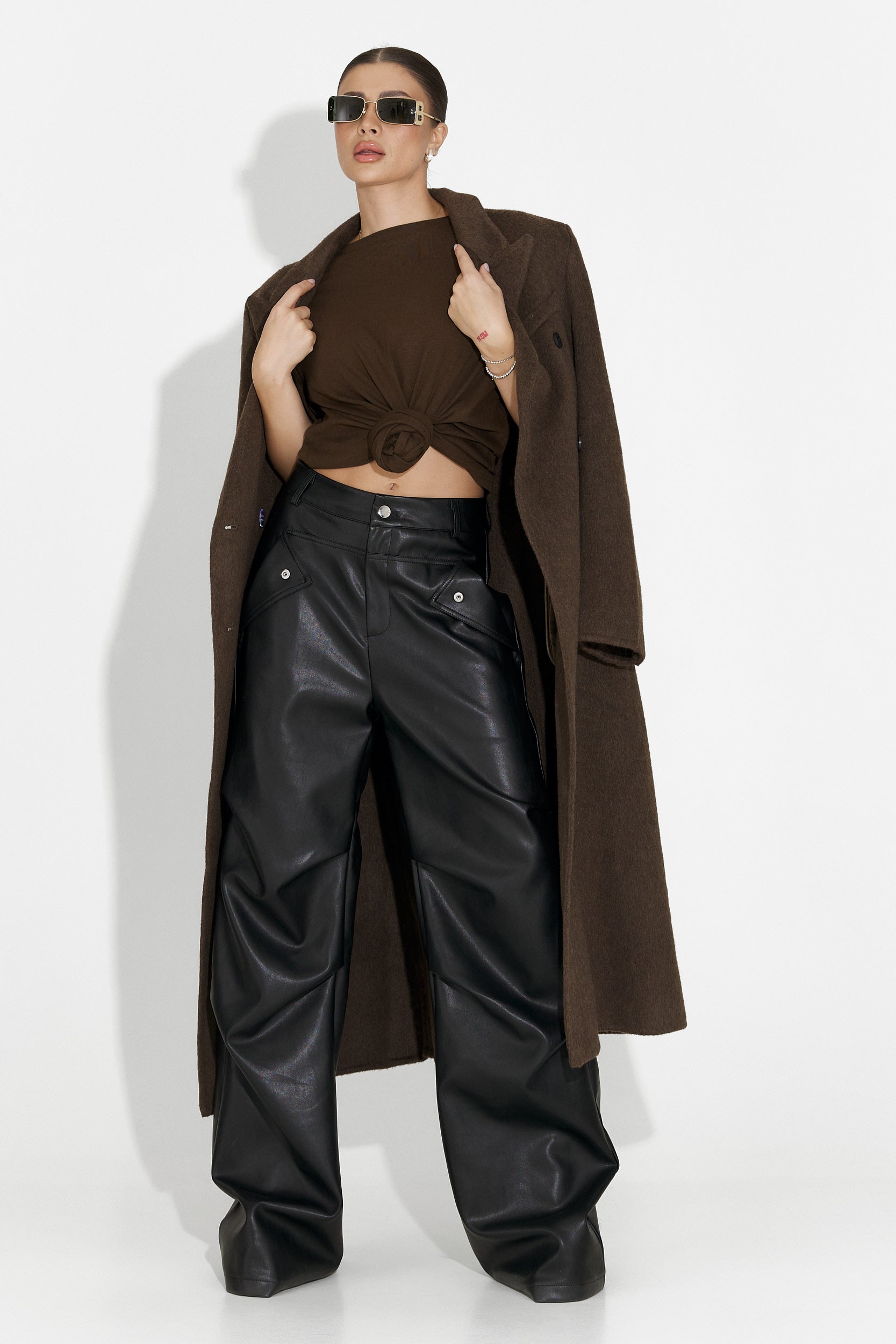 Елегантно дамско палто в кафяво от Savira Bogas