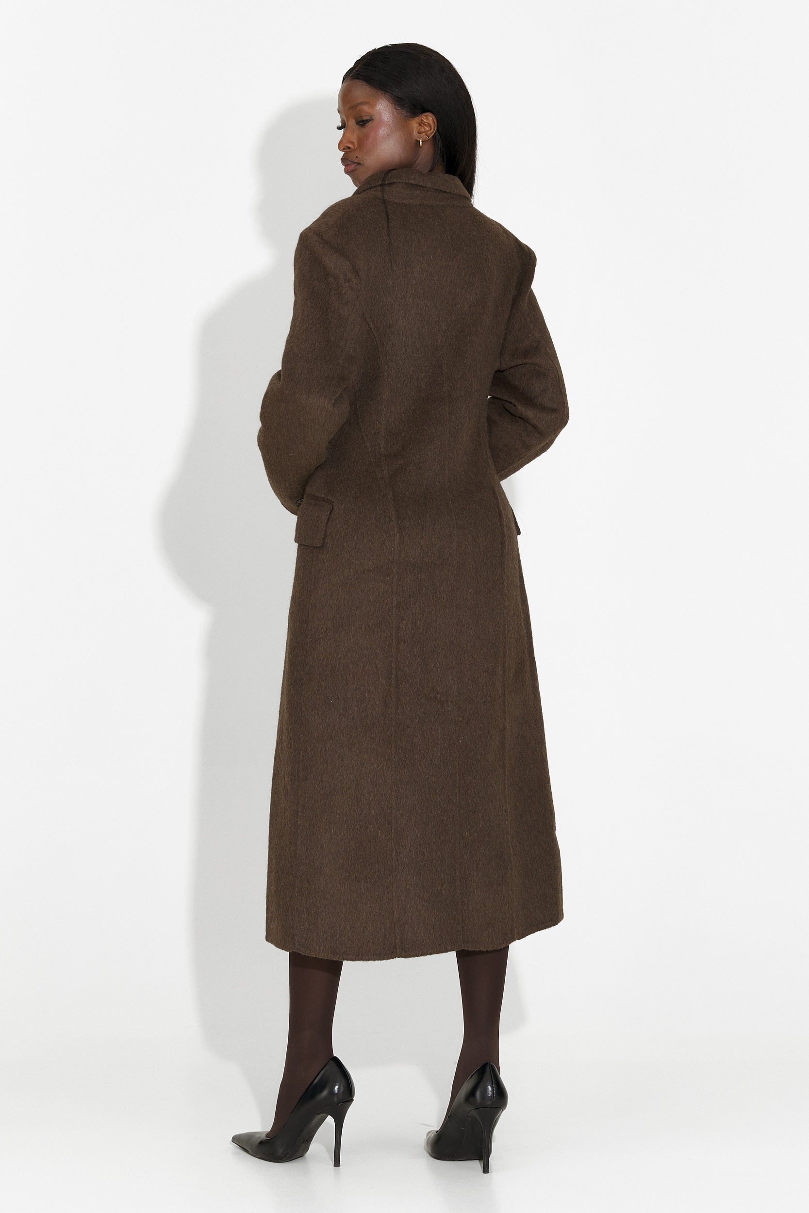 Елегантно дамско палто в кафяво от Savira Bogas