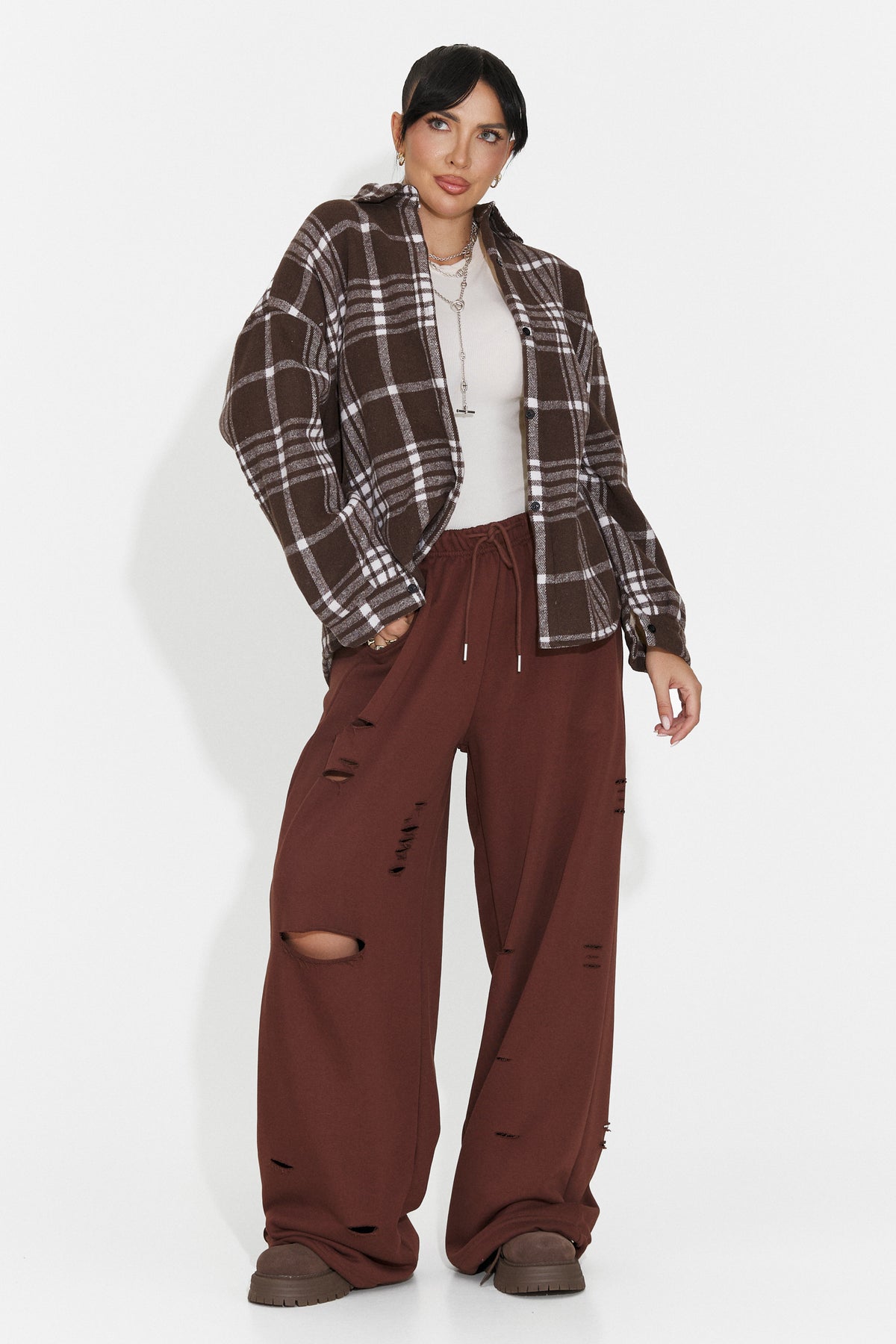 Pantaloni casual maro Lulaoa Bogas