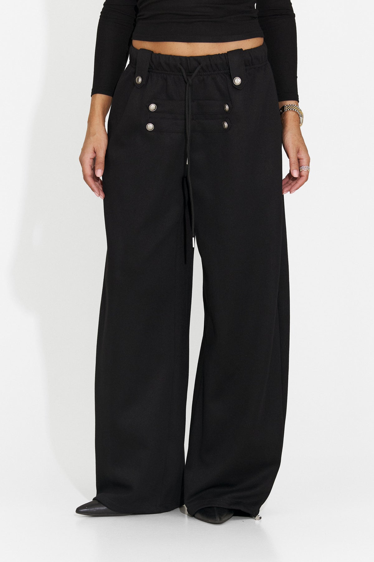 Pantaloni casual negri Valadzora Bogas