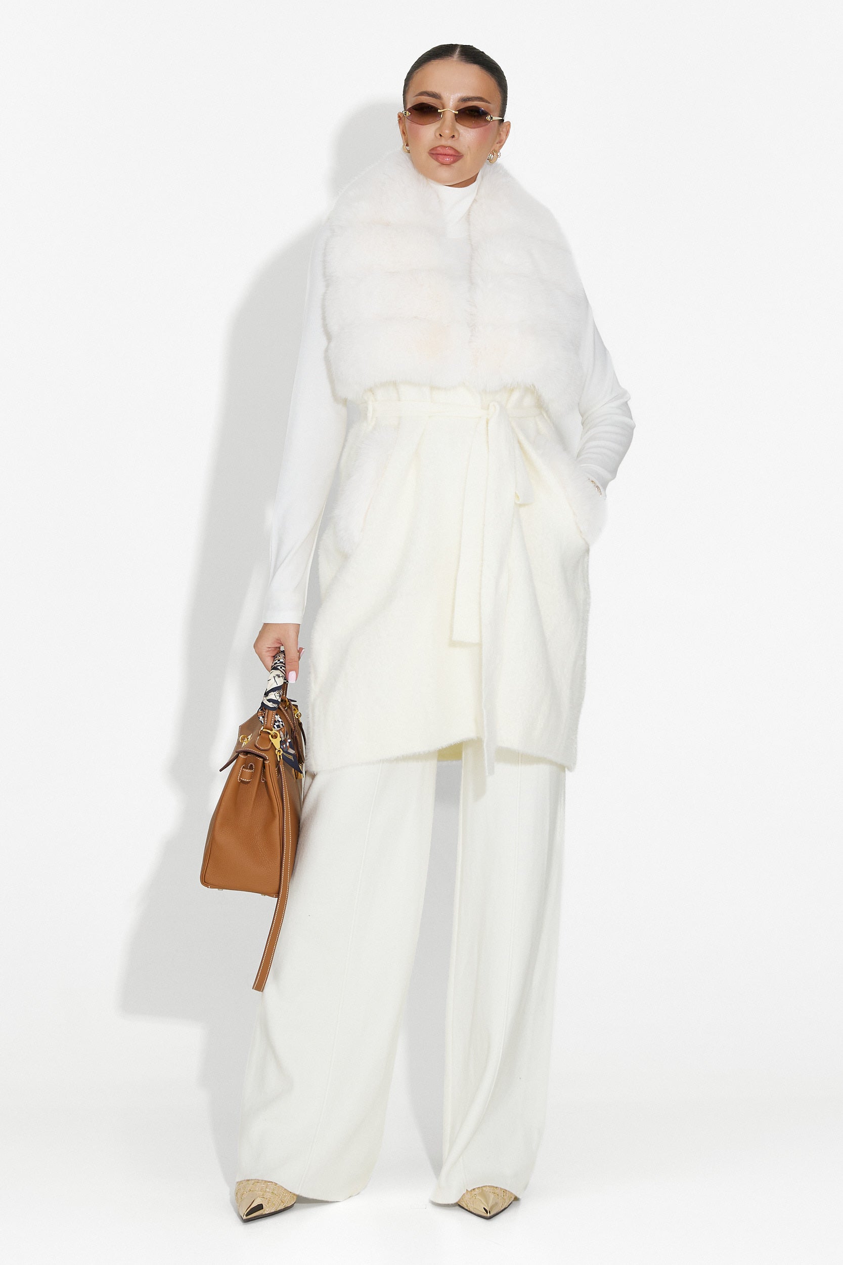 Дамски кежуал панталони в бежово от Pietrina Bogas