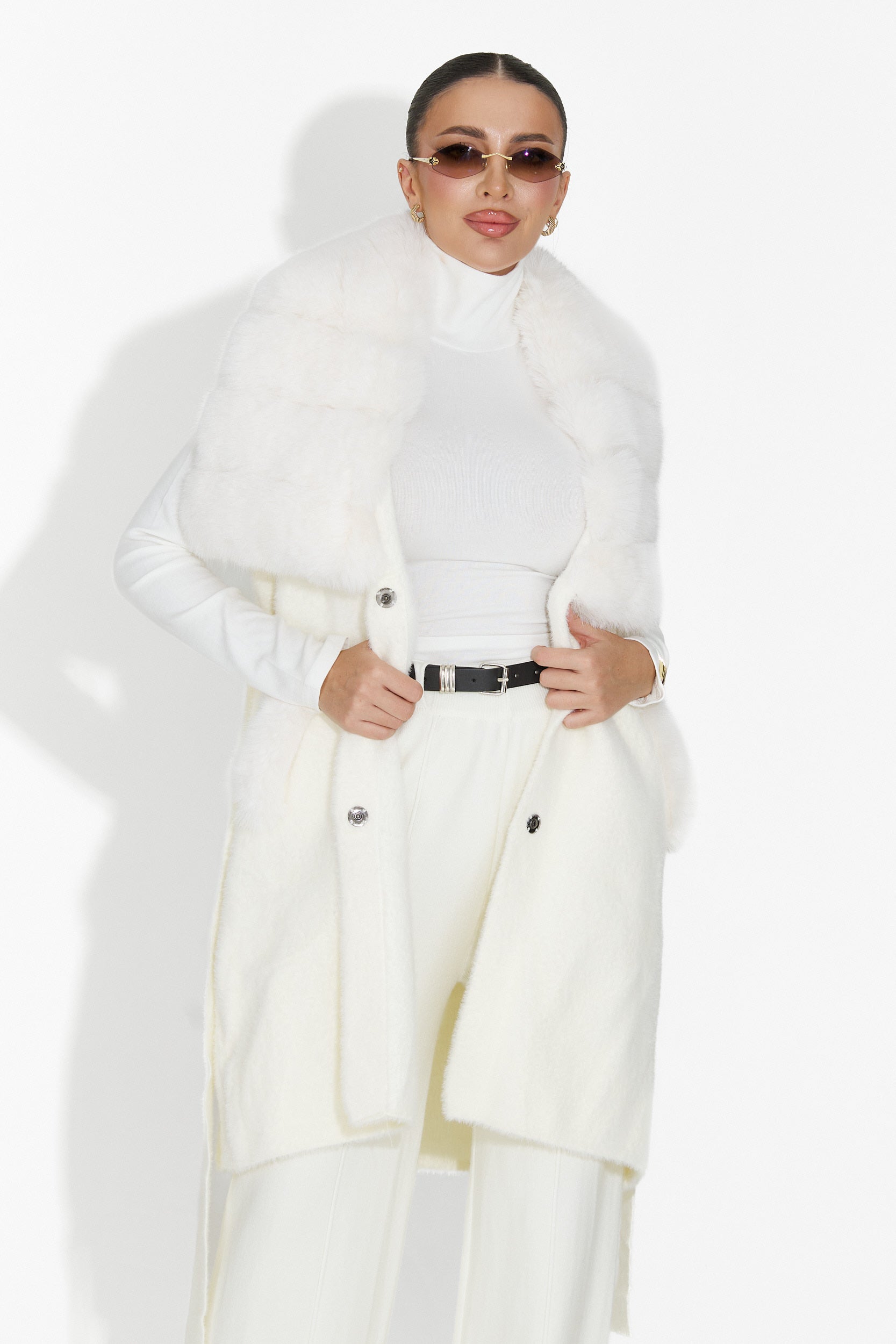 Дамски кежуал панталони в бежово от Pietrina Bogas