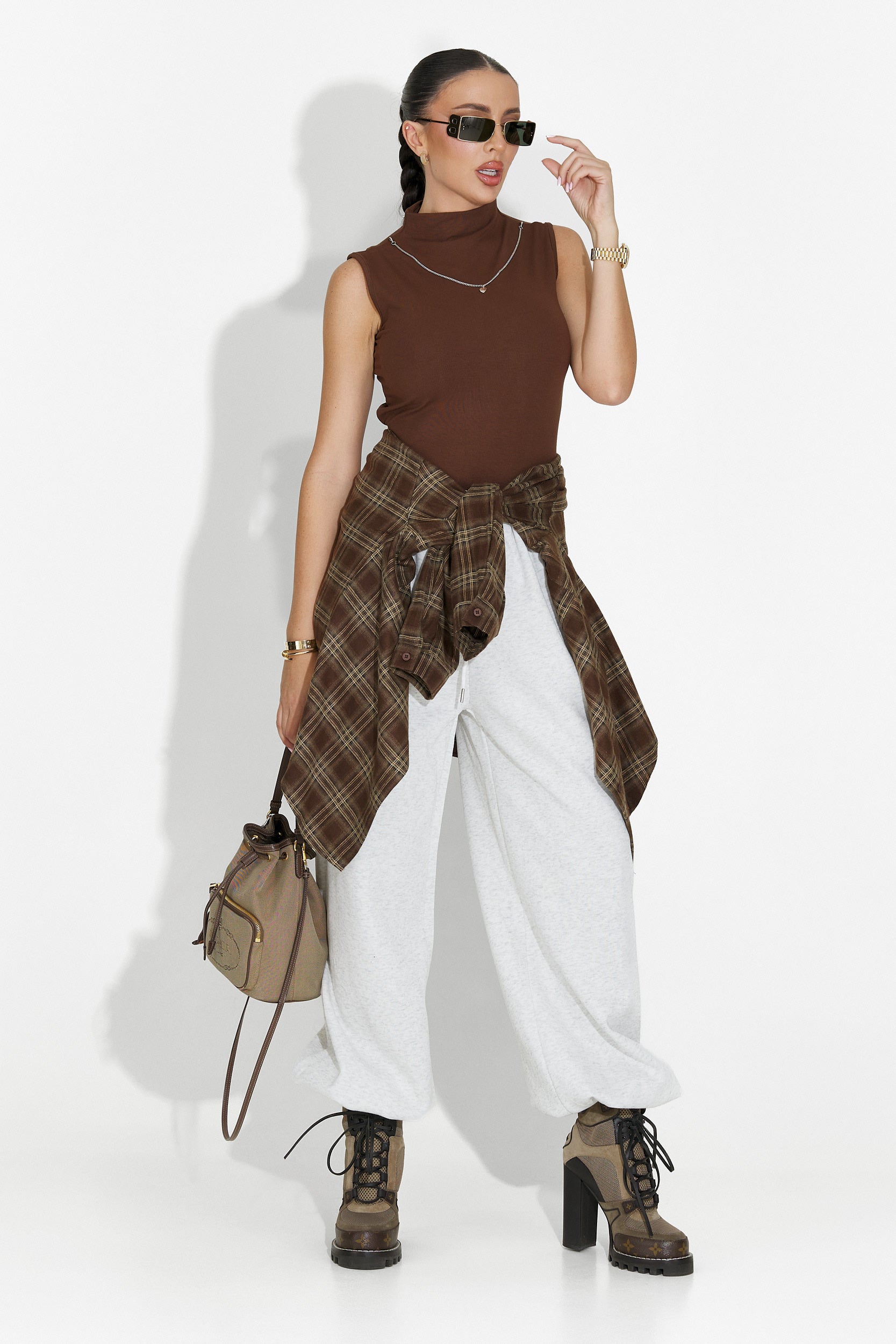 Дамски кежуал панталони в сиво Isoria Bogas