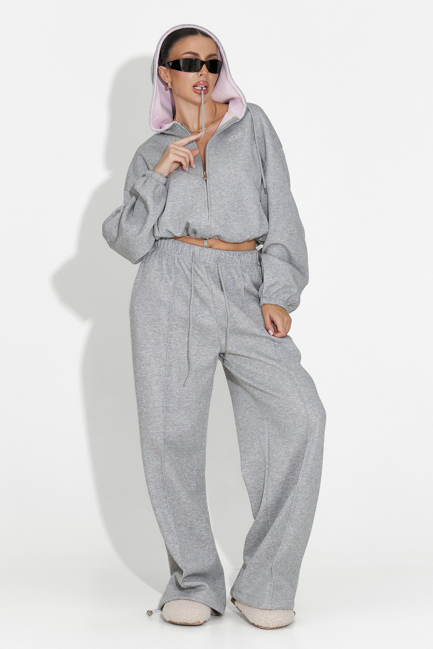 Дамско спортно облекло в сиво от Reica Bogas