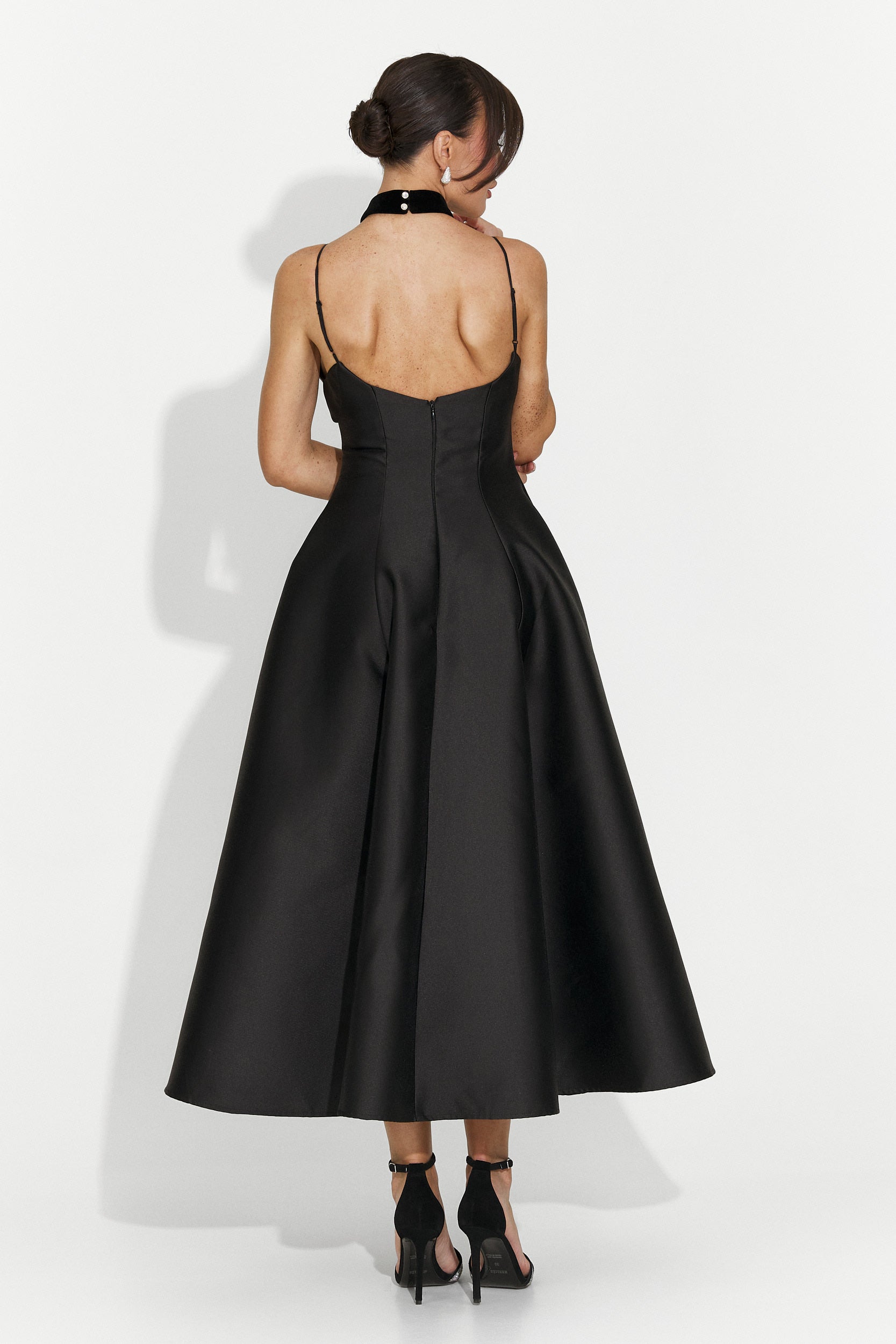 Дълга черна дамска рокля Coriza Bogas