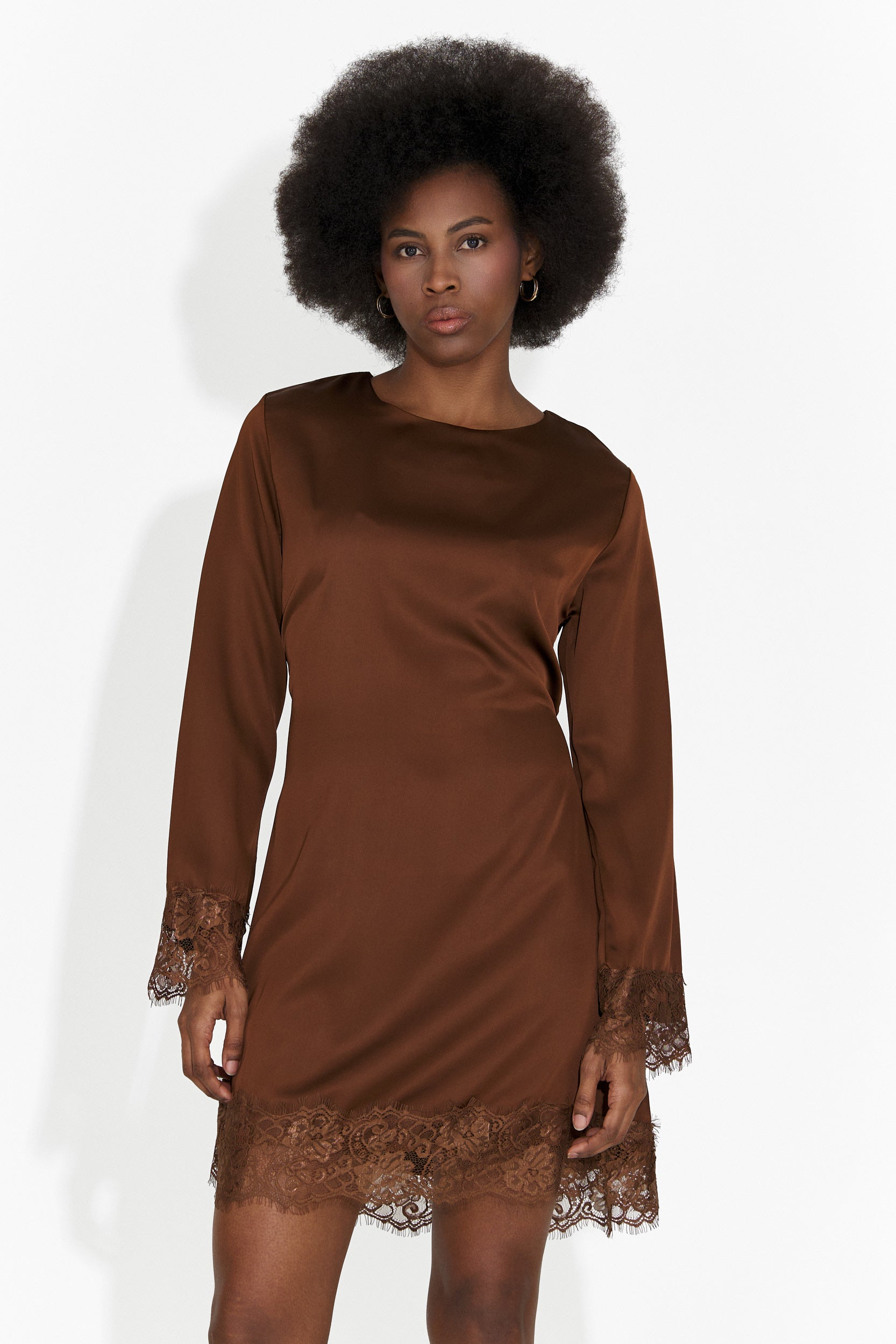 Къса дамска рокля кафява Olmaria Bogas