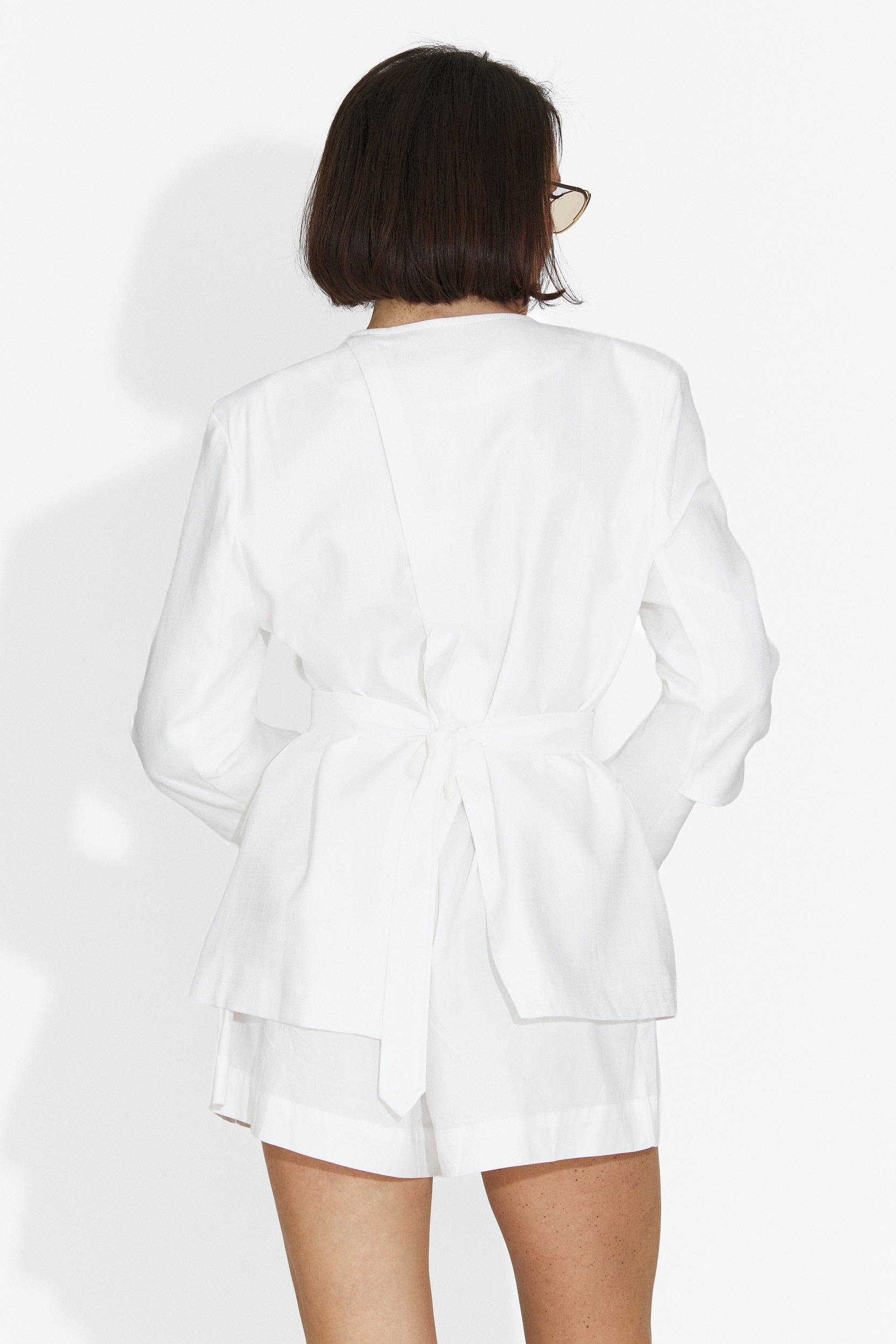 Елегантно дамско бяло сако Verbana Bogas