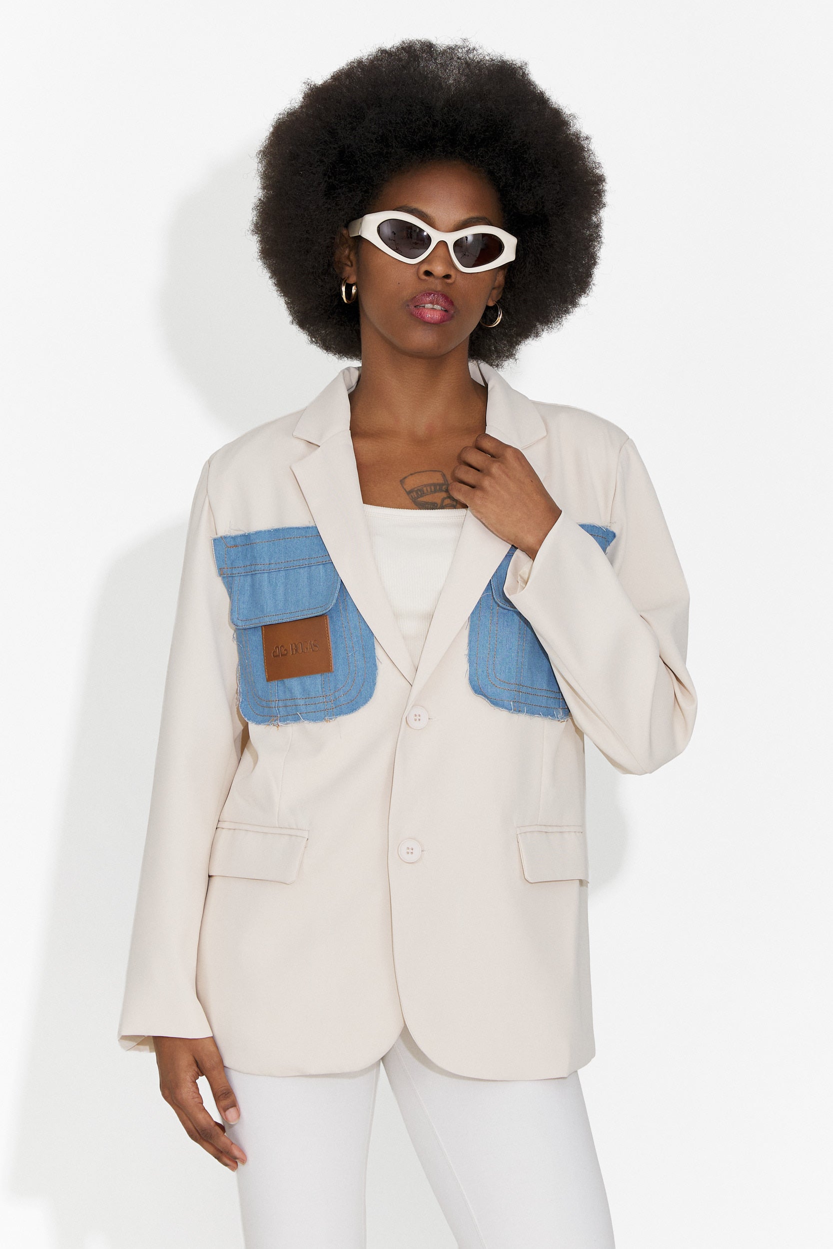 Елегантно дамско сако в кремав цвят Graziela Bogas