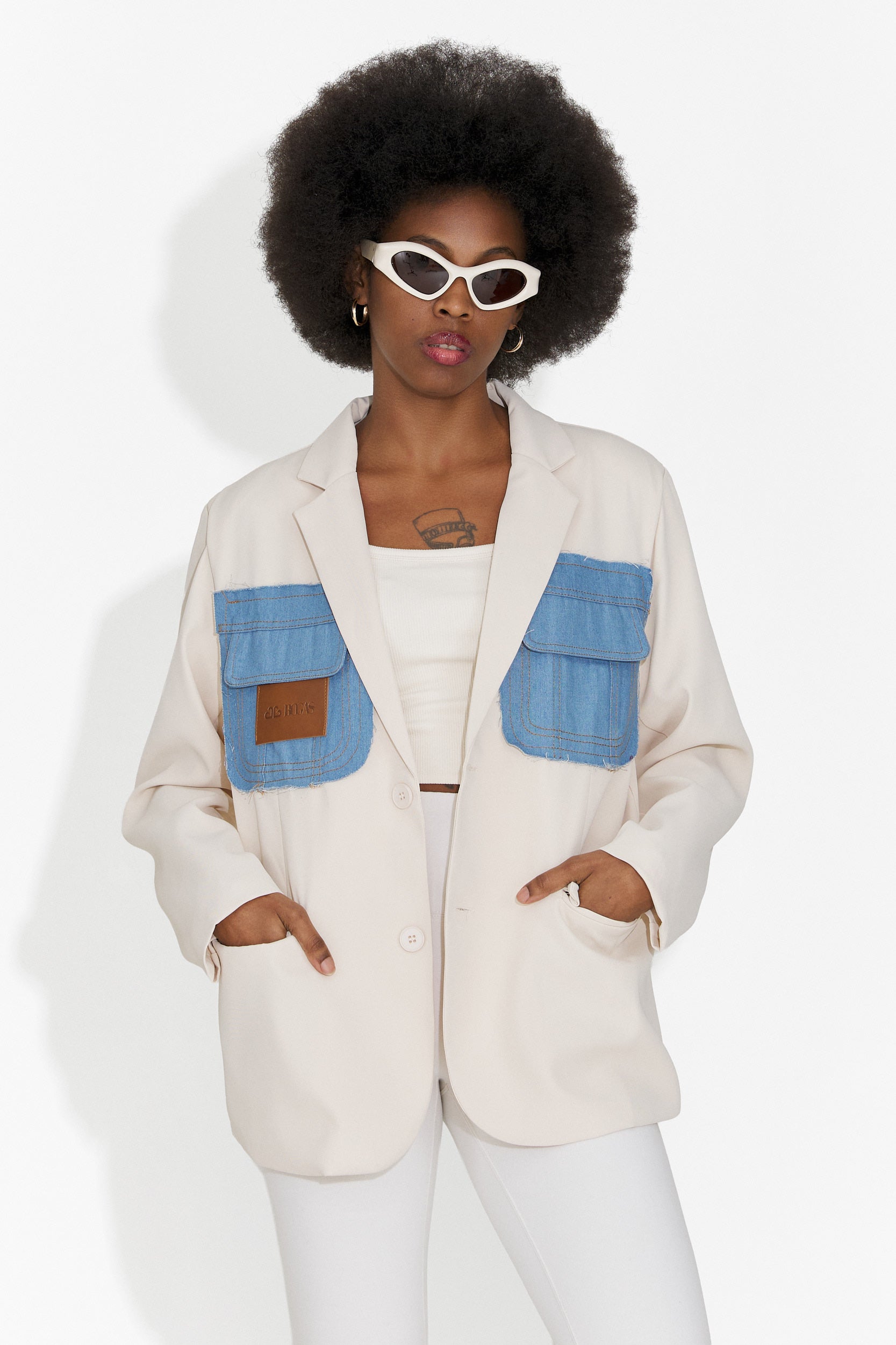 Елегантно дамско сако в кремав цвят Graziela Bogas