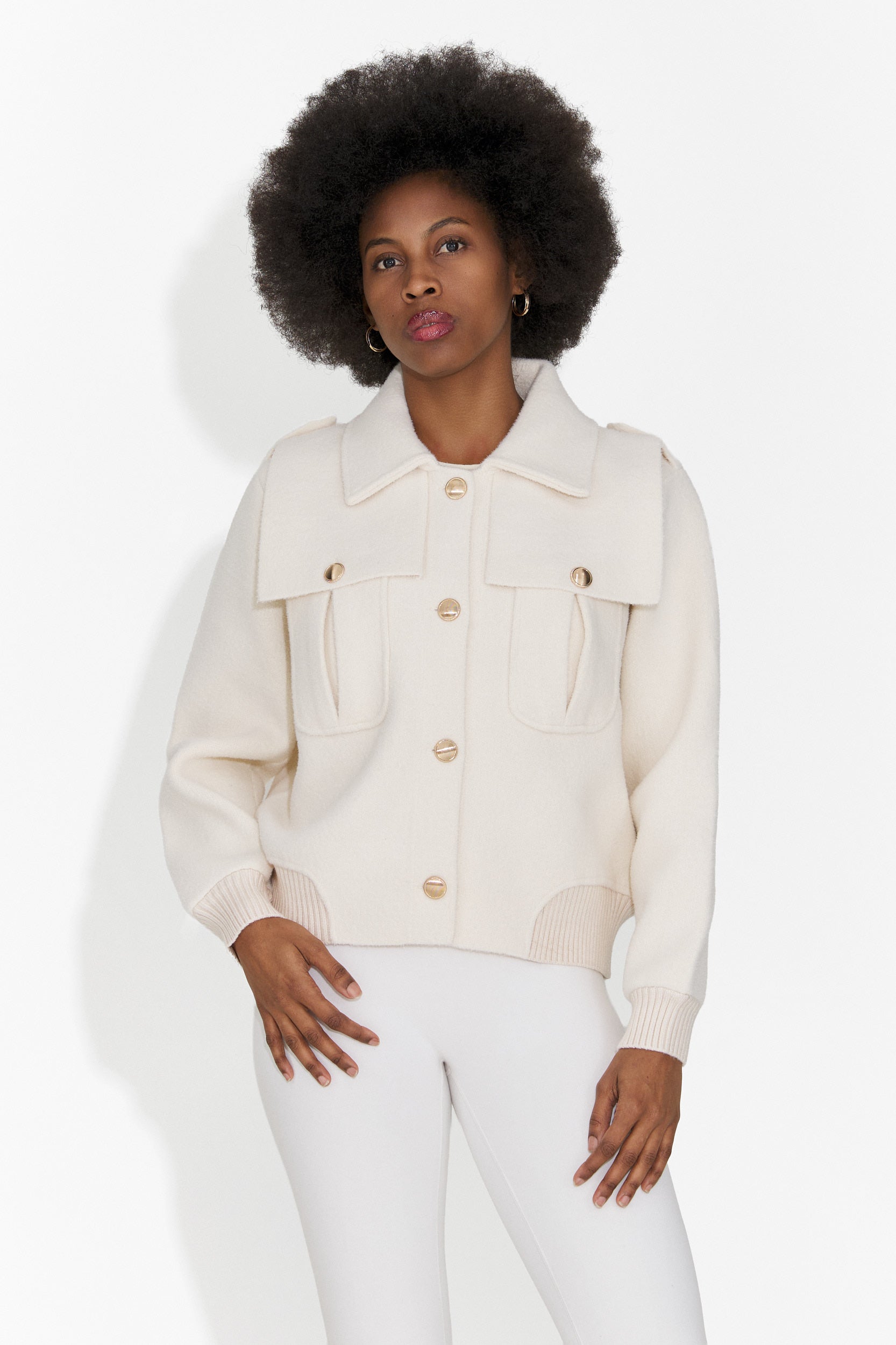 Елегантно дамско яке в кремав цвят Stelyana Bogas