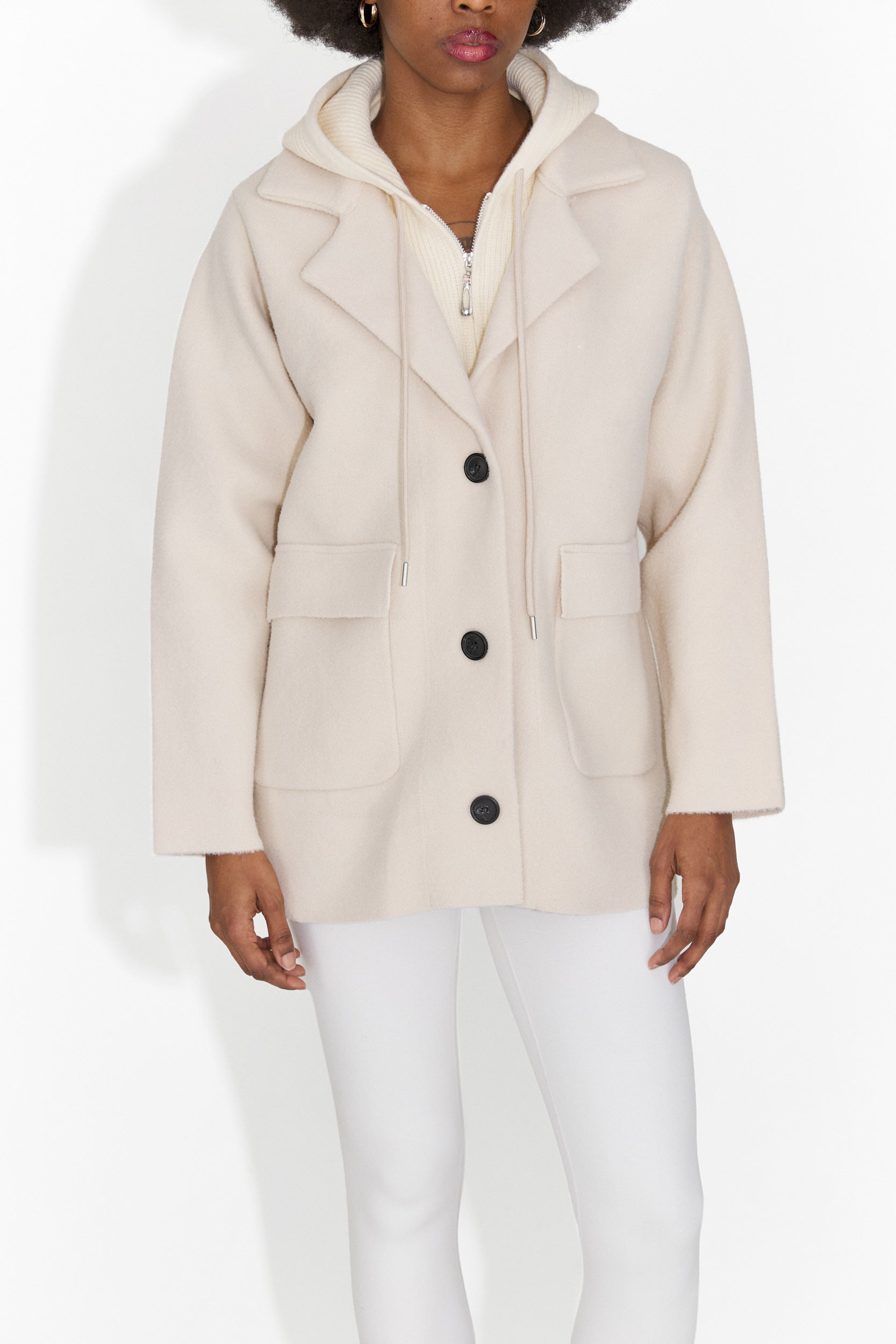 Елегантно дамско сако крем Veleta Bogas