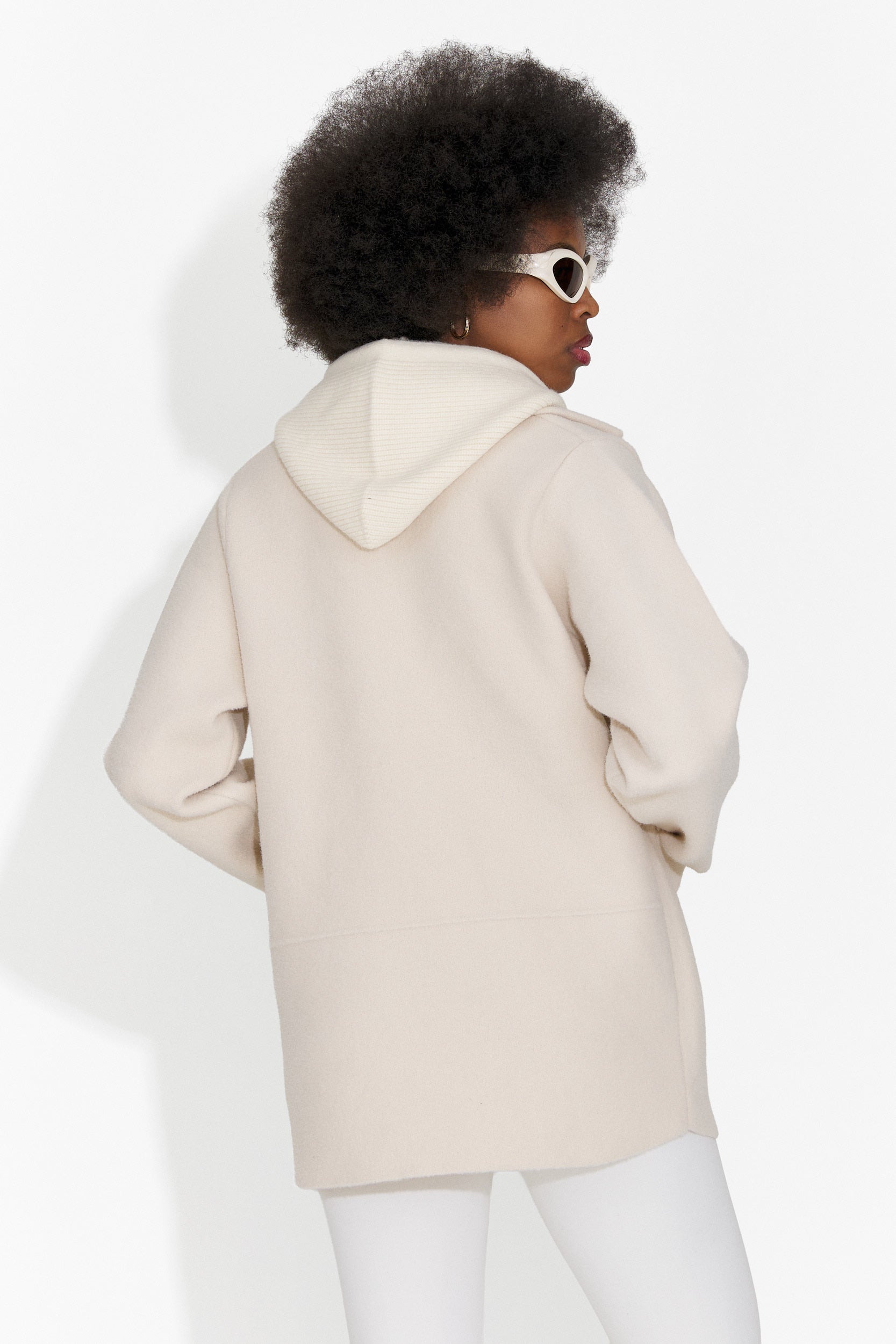 Елегантно дамско сако крем Veleta Bogas