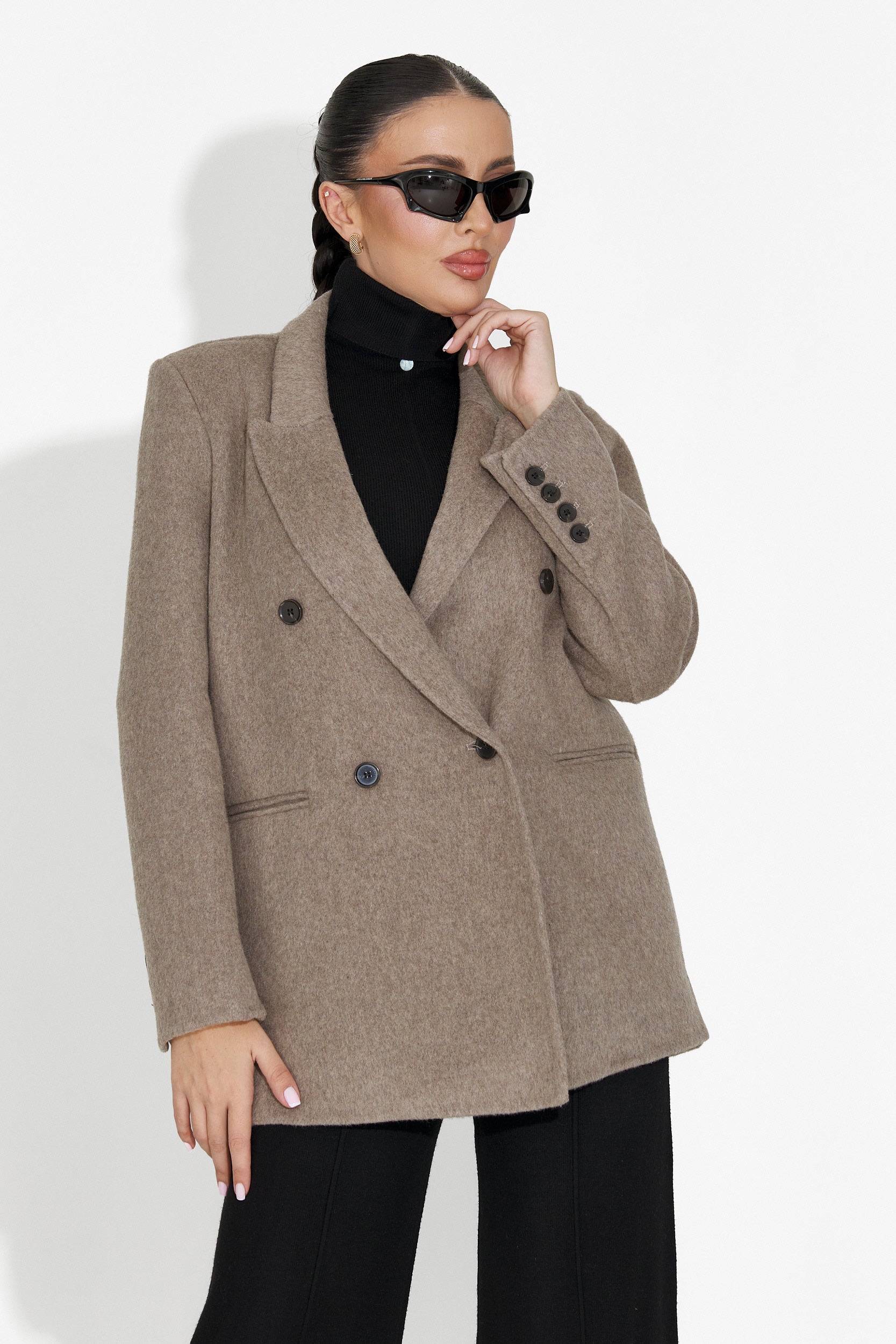 Елегантно дамско сако в кафяво Novelia Bogas