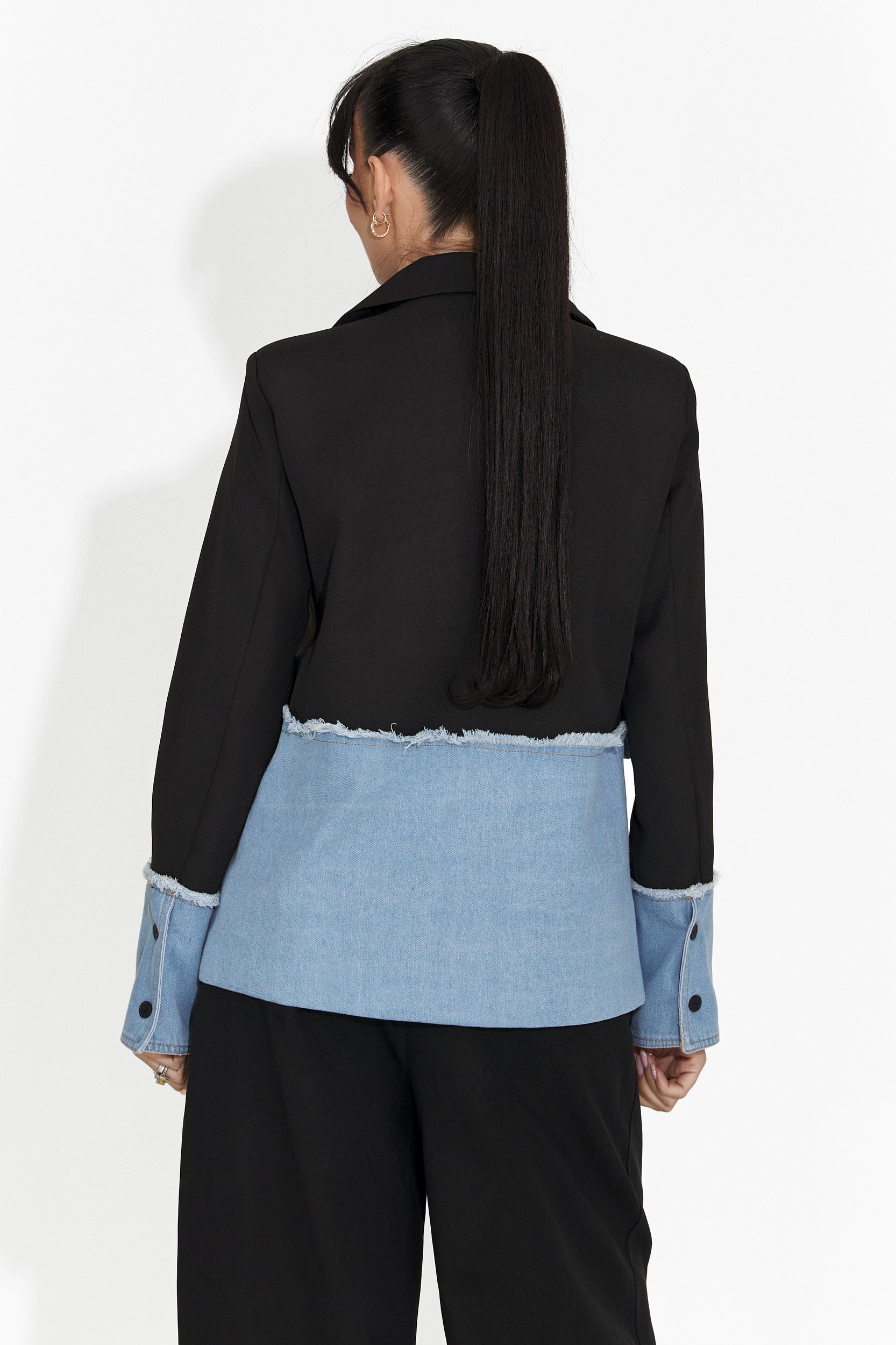 Елегантно дамско сако в черно Samiria Bogas