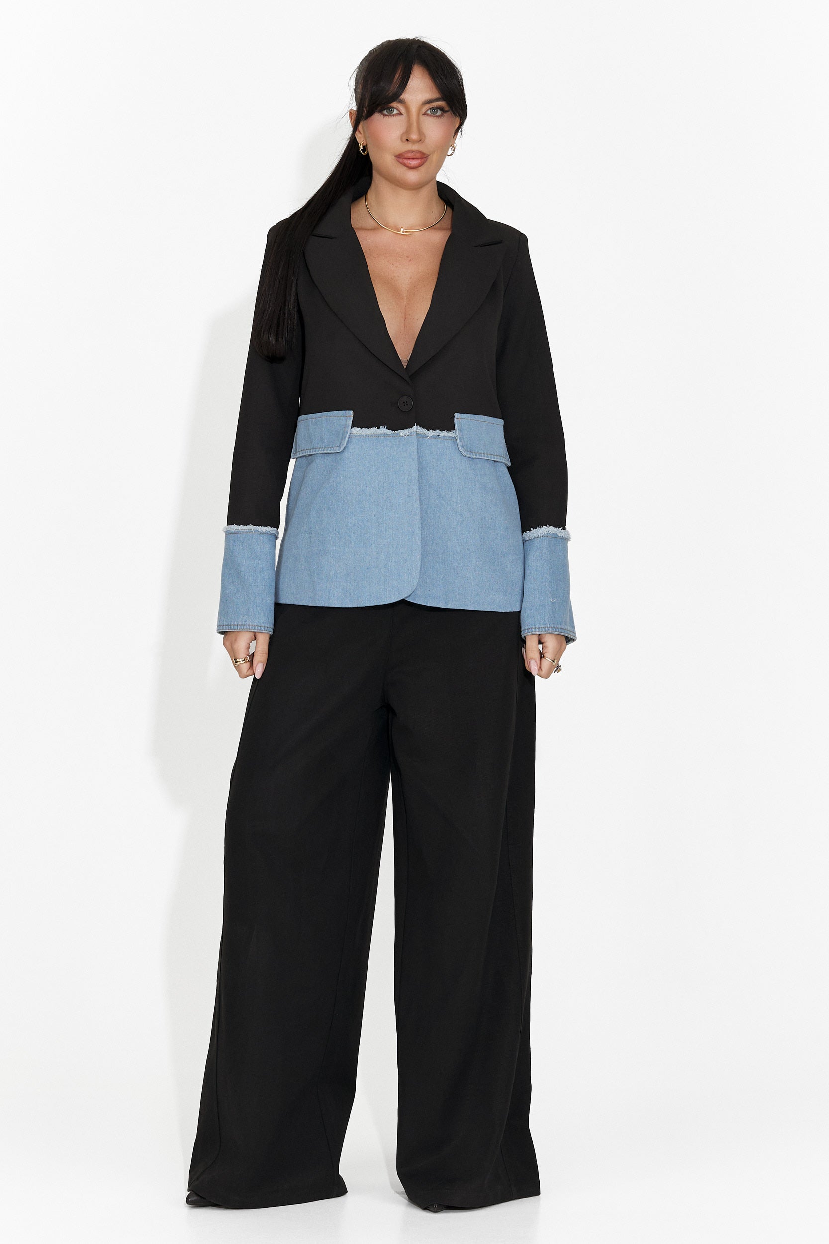 Елегантно дамско сако в черно Samiria Bogas