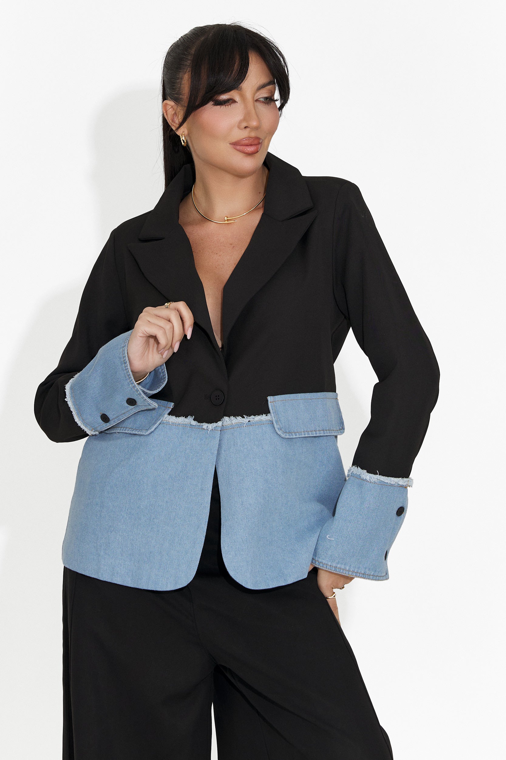 Елегантно дамско сако в черно Samiria Bogas