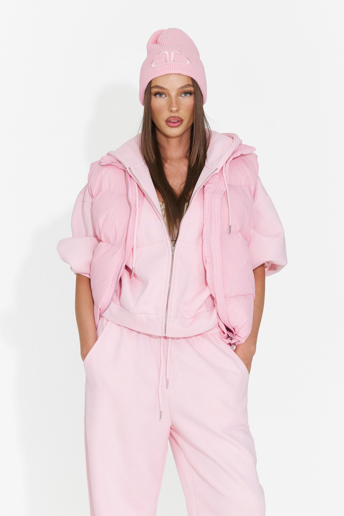 Trening casual roz Klovimira Bogas