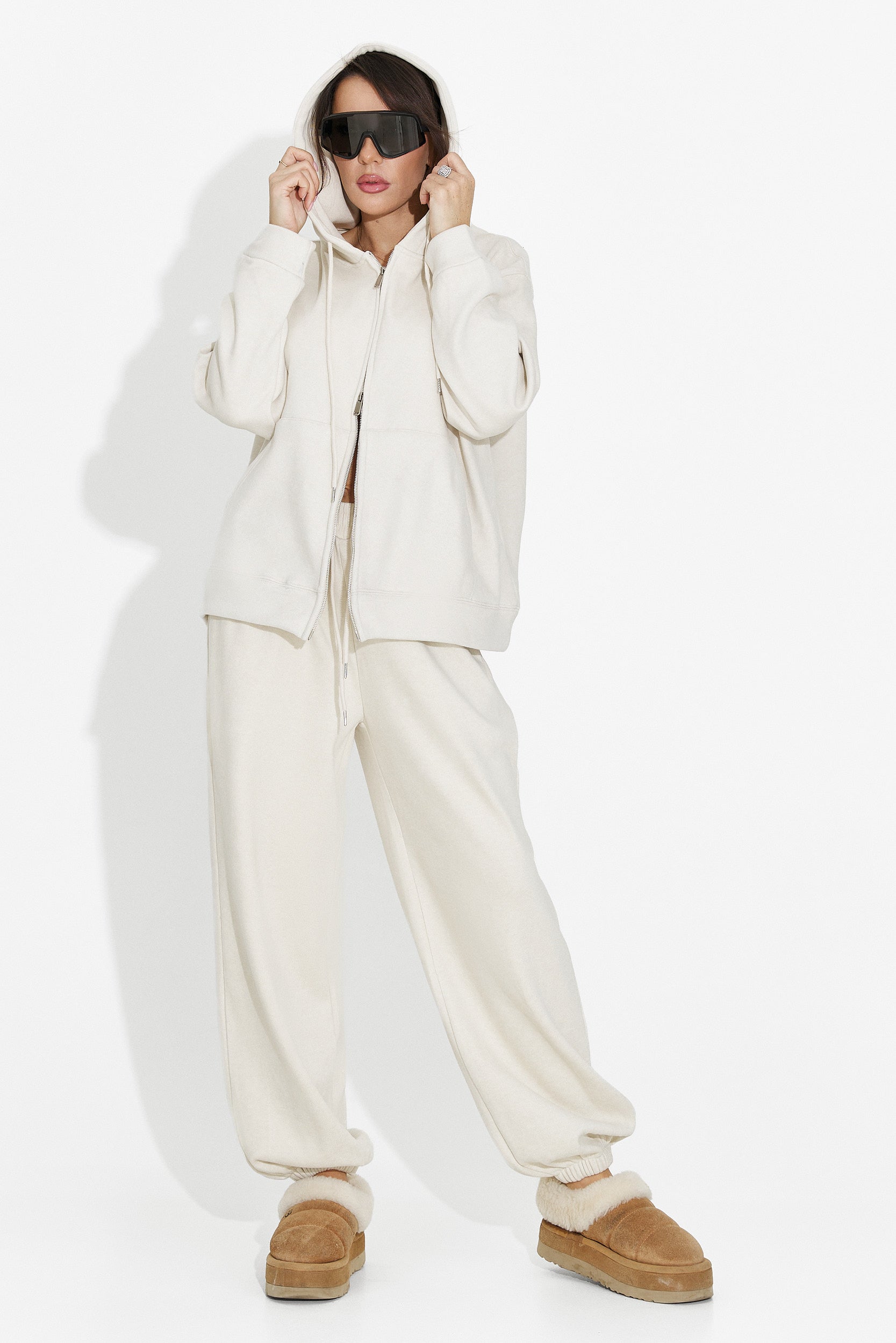 Дамски спортен комплект в бежово Chester Bogas