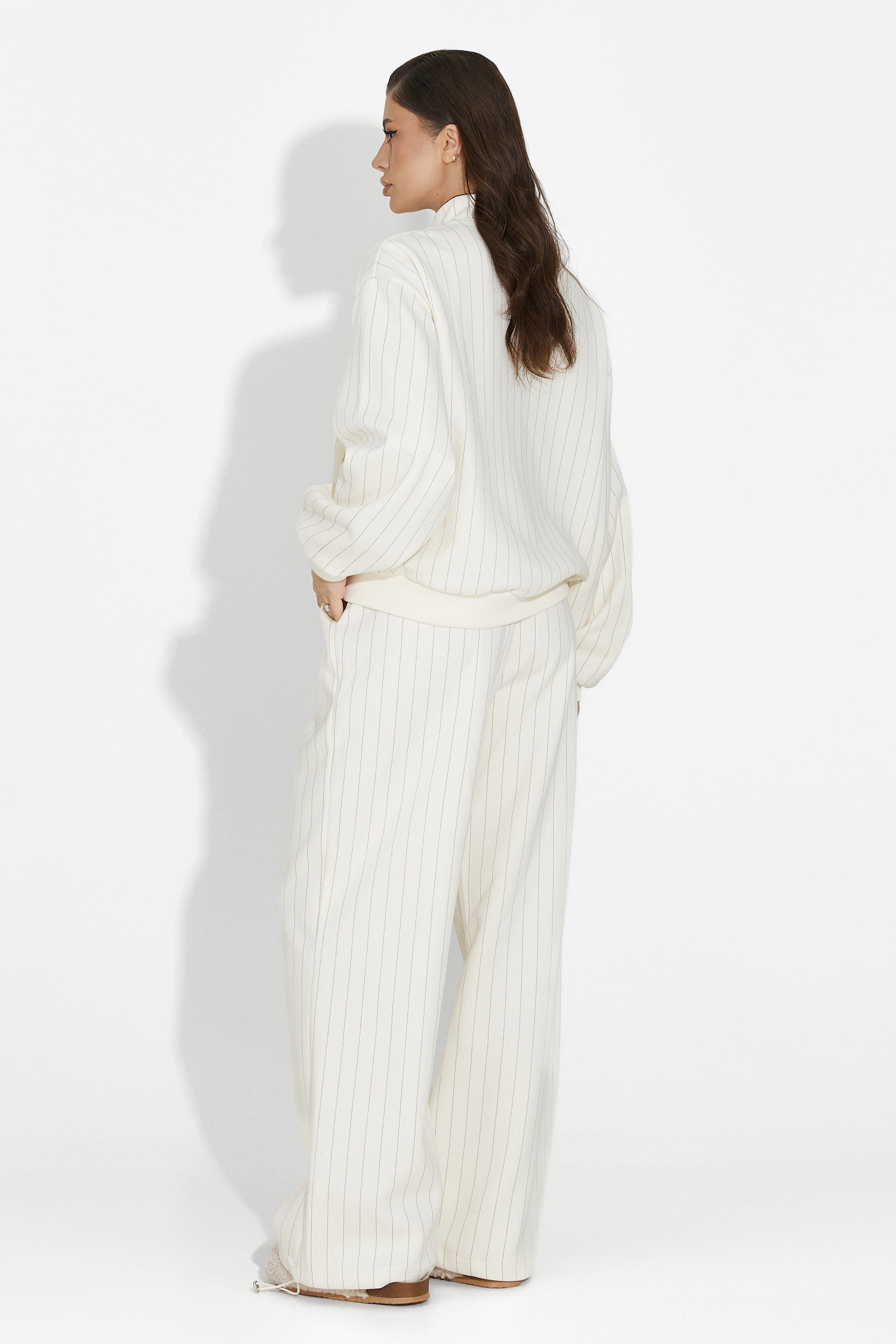 Дамско спортно облекло в бежово от Saviera Bogas