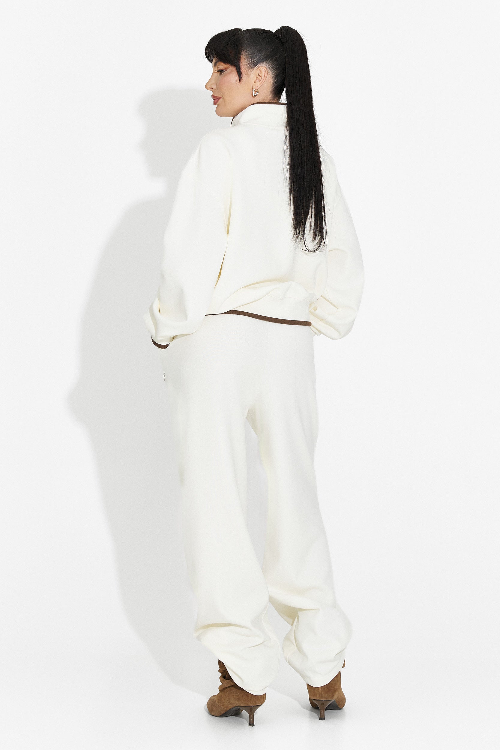 Дамски ежедневен комплект в бежово Vilma Bogas