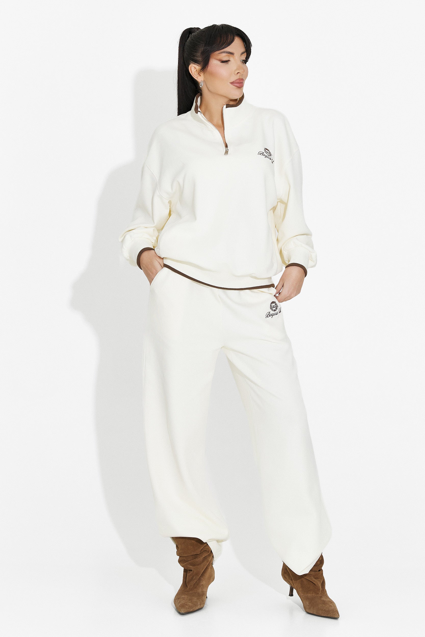 Дамски ежедневен комплект в бежово Vilma Bogas