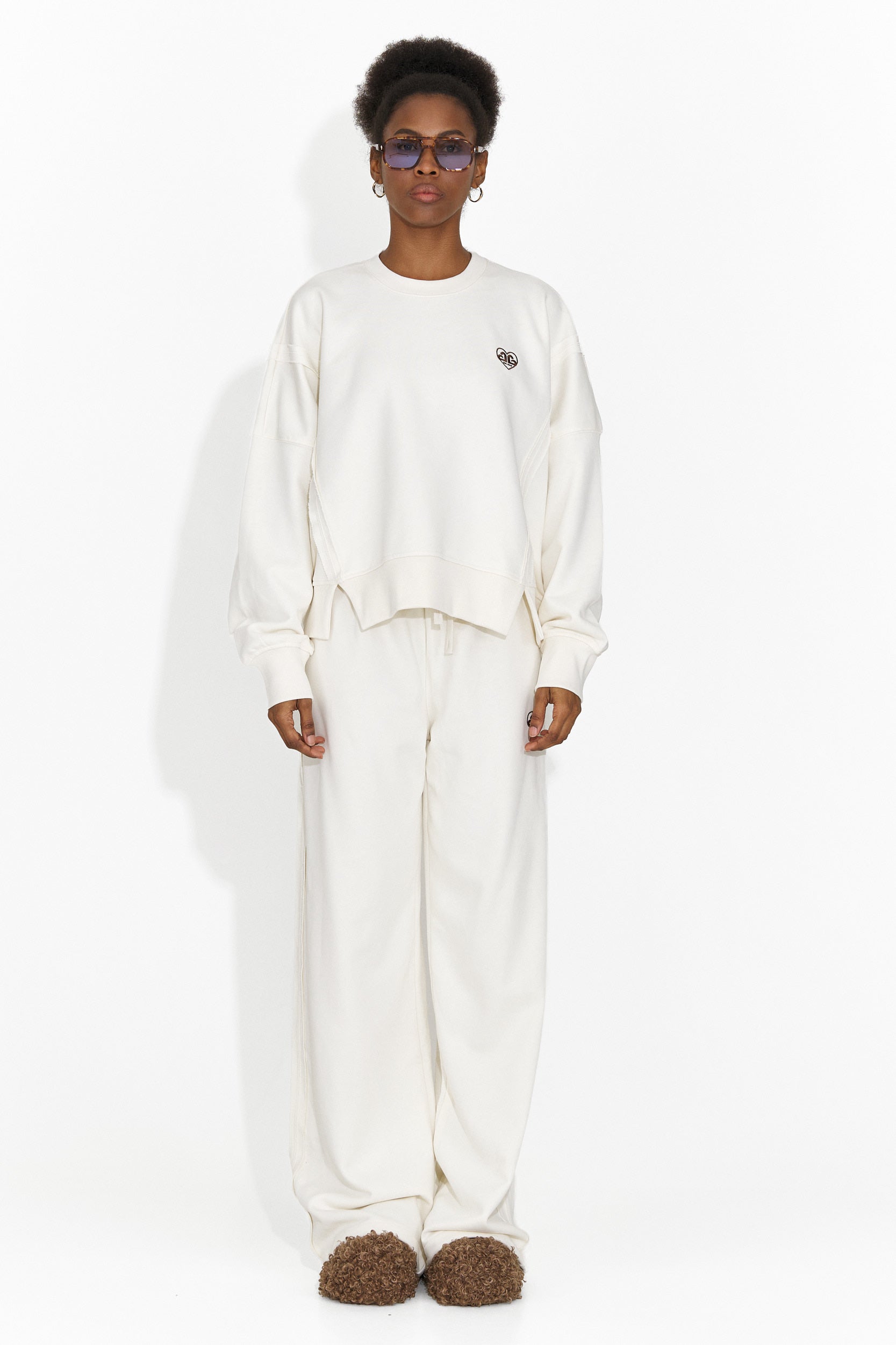 Дамски ежедневен комплект в кремаво Isabela Bogas